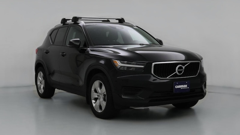 2019 Volvo XC40 T5 Momentum Hero Image