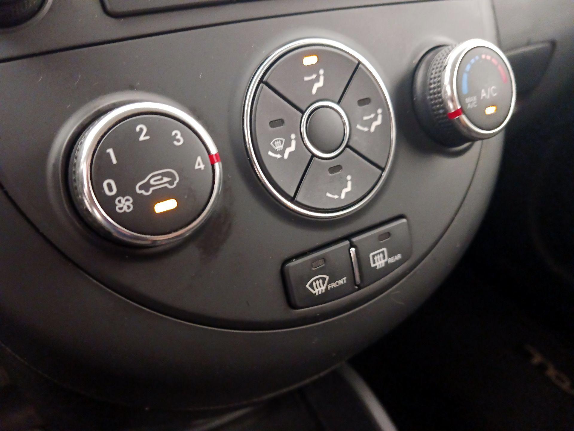 Thumbnail: 2013 Kia Soul - 15