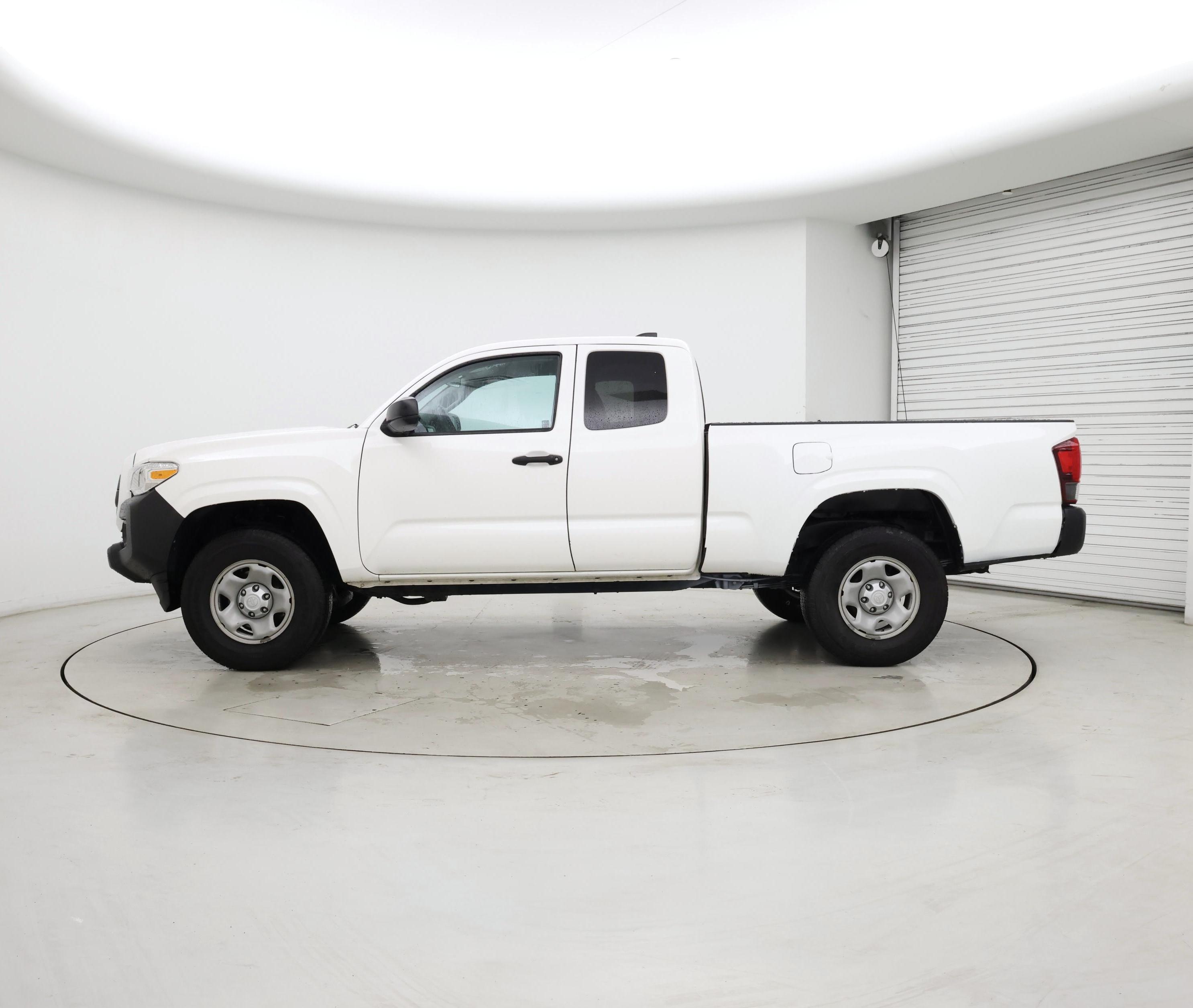 Thumbnail: 2021 Toyota Tacoma - 3