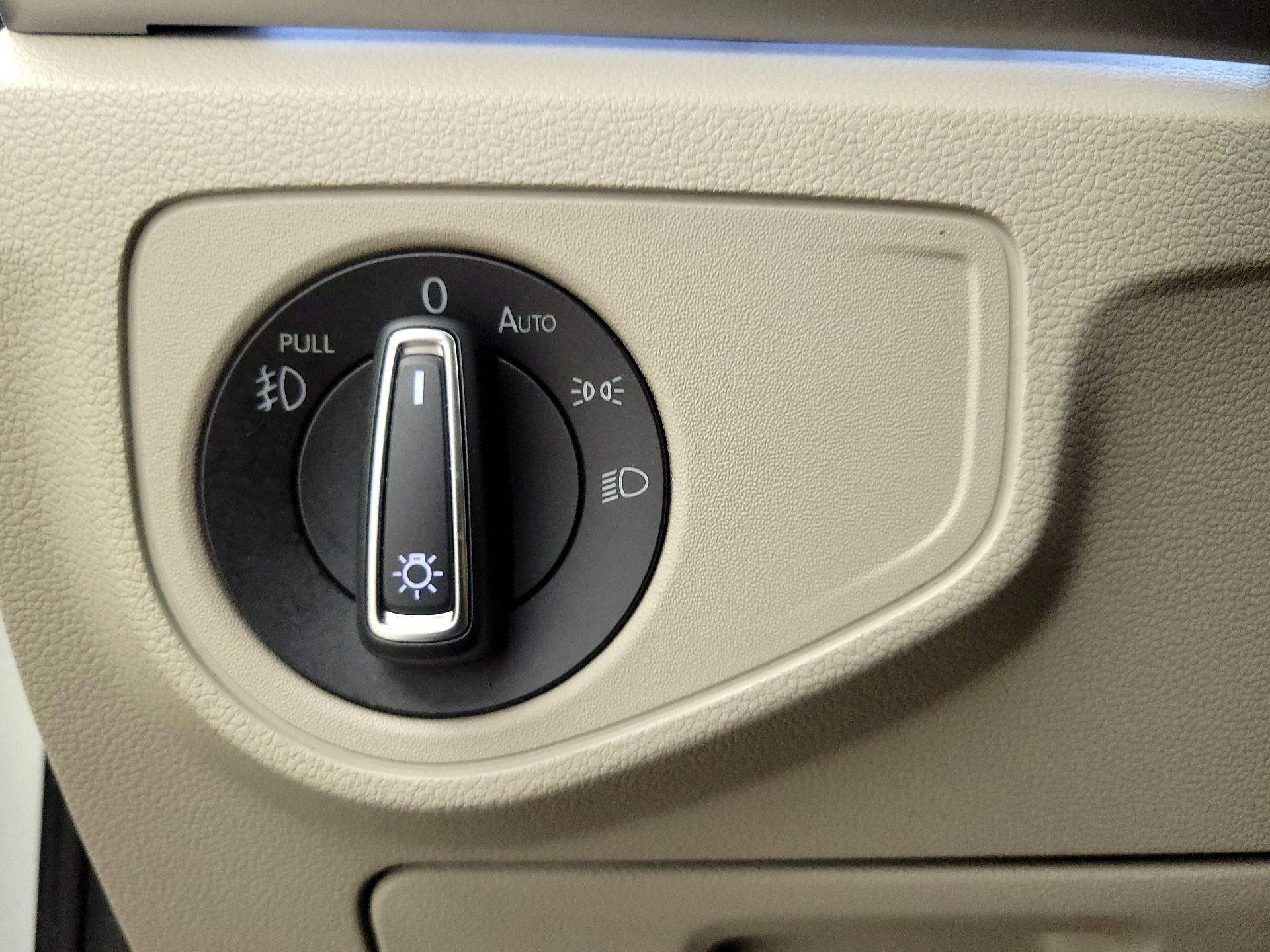 Thumbnail: 2018 Volkswagen Atlas - 13