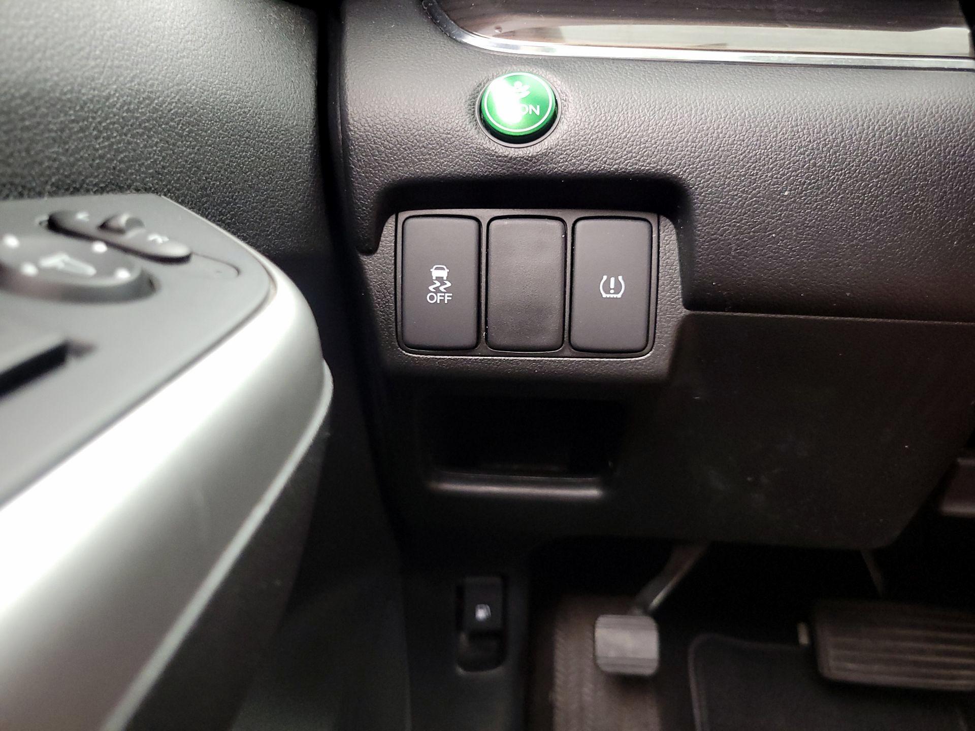 Thumbnail: 2015 Honda CR-V - 13