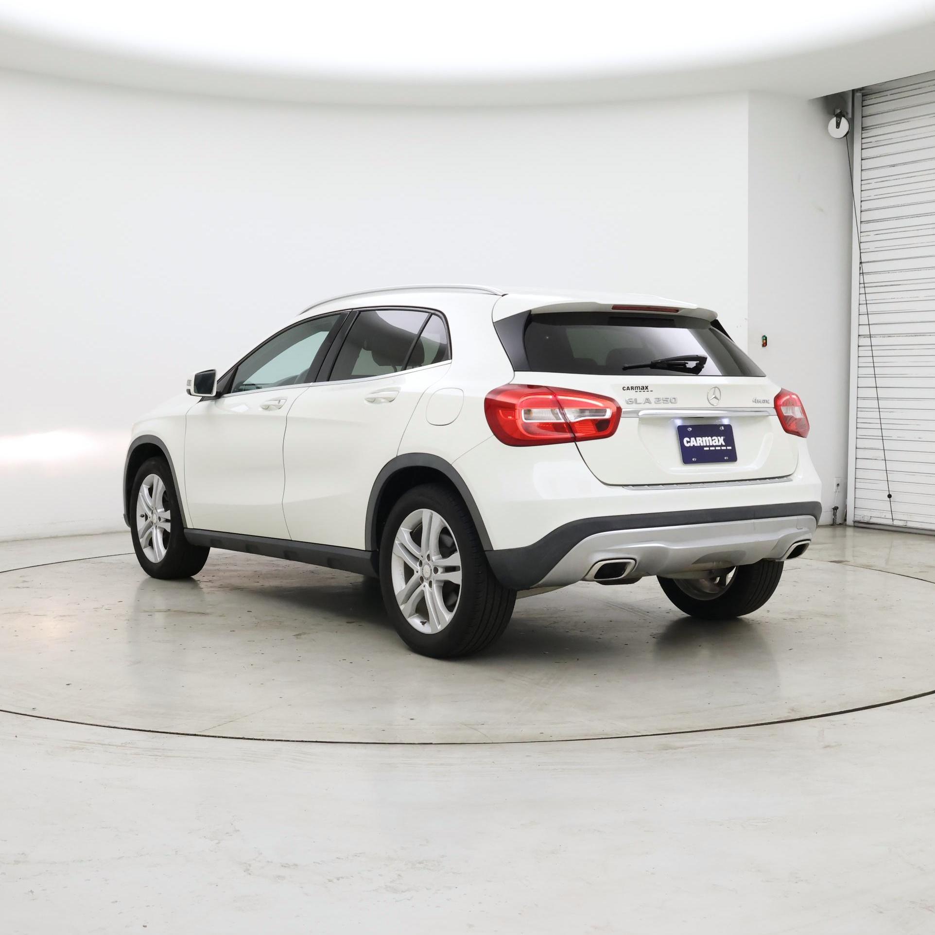 Thumbnail: 2017 Mercedes-Benz GLA - 2