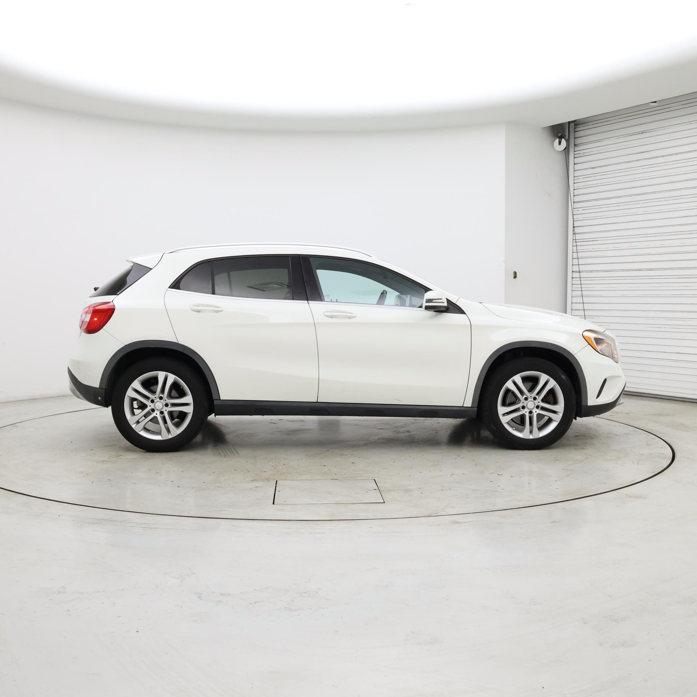 Thumbnail: 2017 Mercedes-Benz GLA - 7