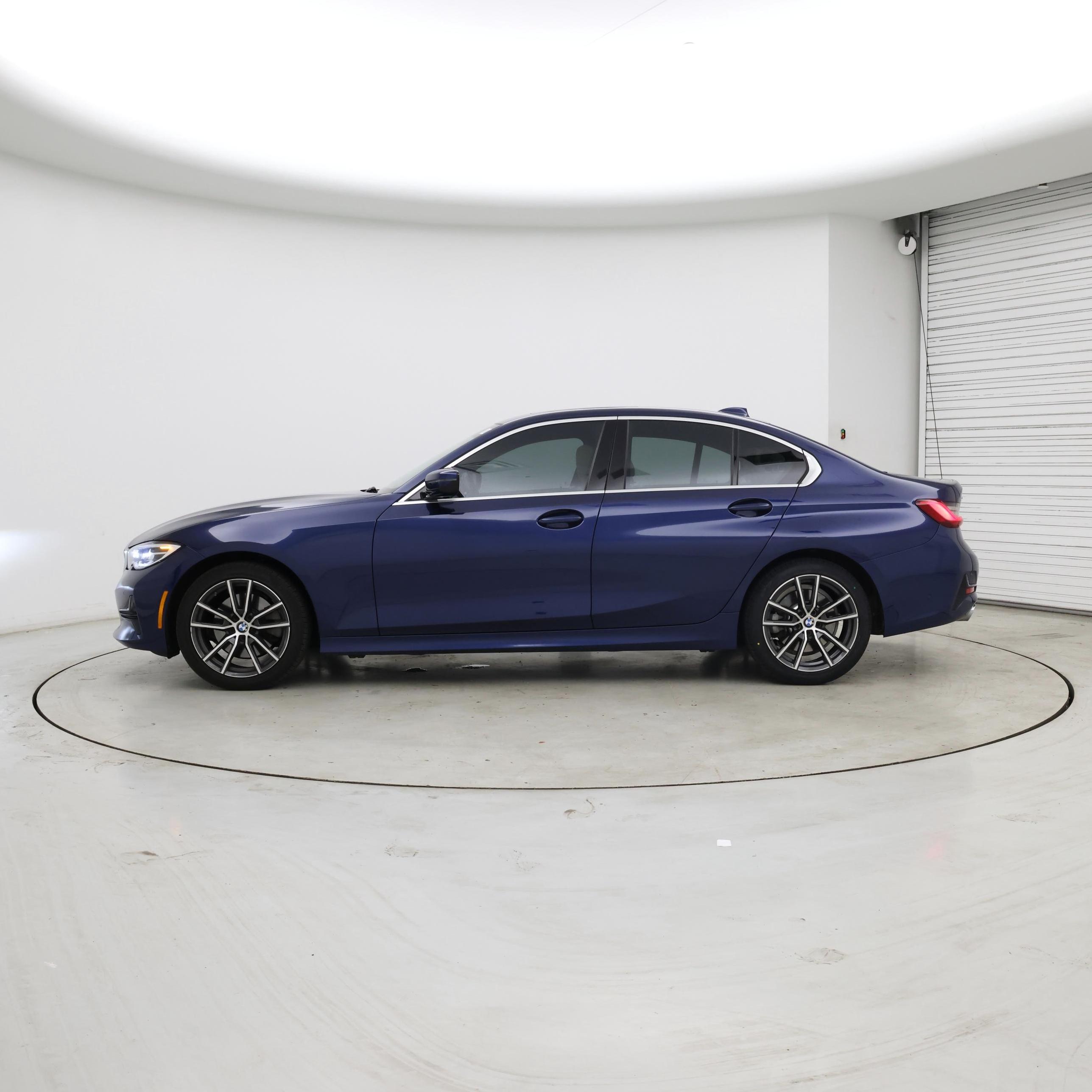 Thumbnail: 2020 BMW 3 Series - 3