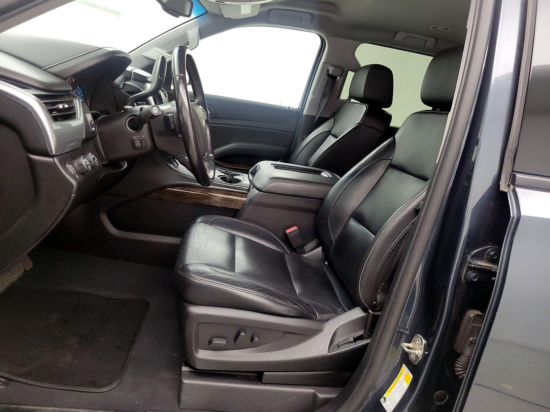 Thumbnail: 2019 Chevrolet Tahoe - 11