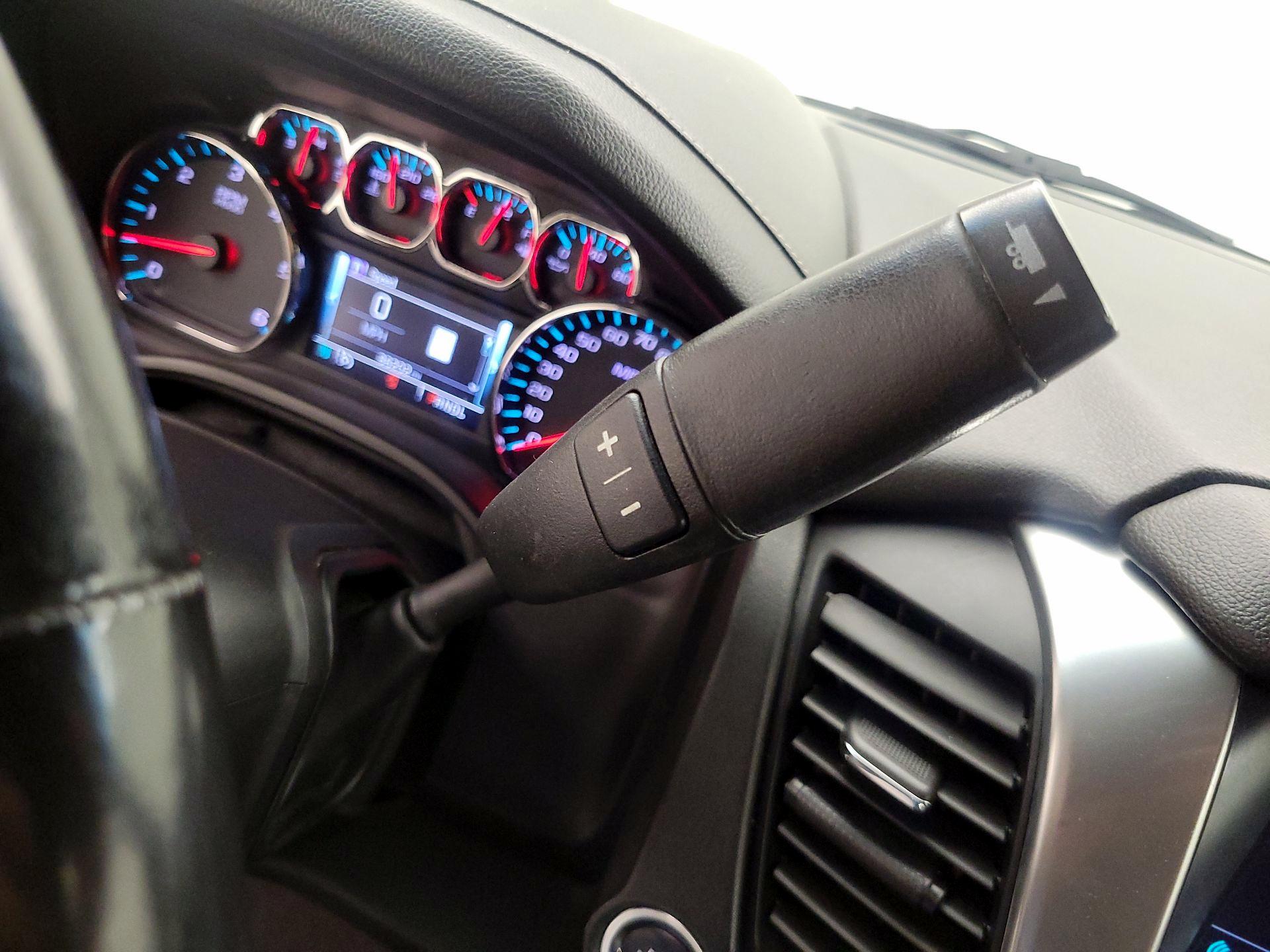 Thumbnail: 2019 Chevrolet Tahoe - 18