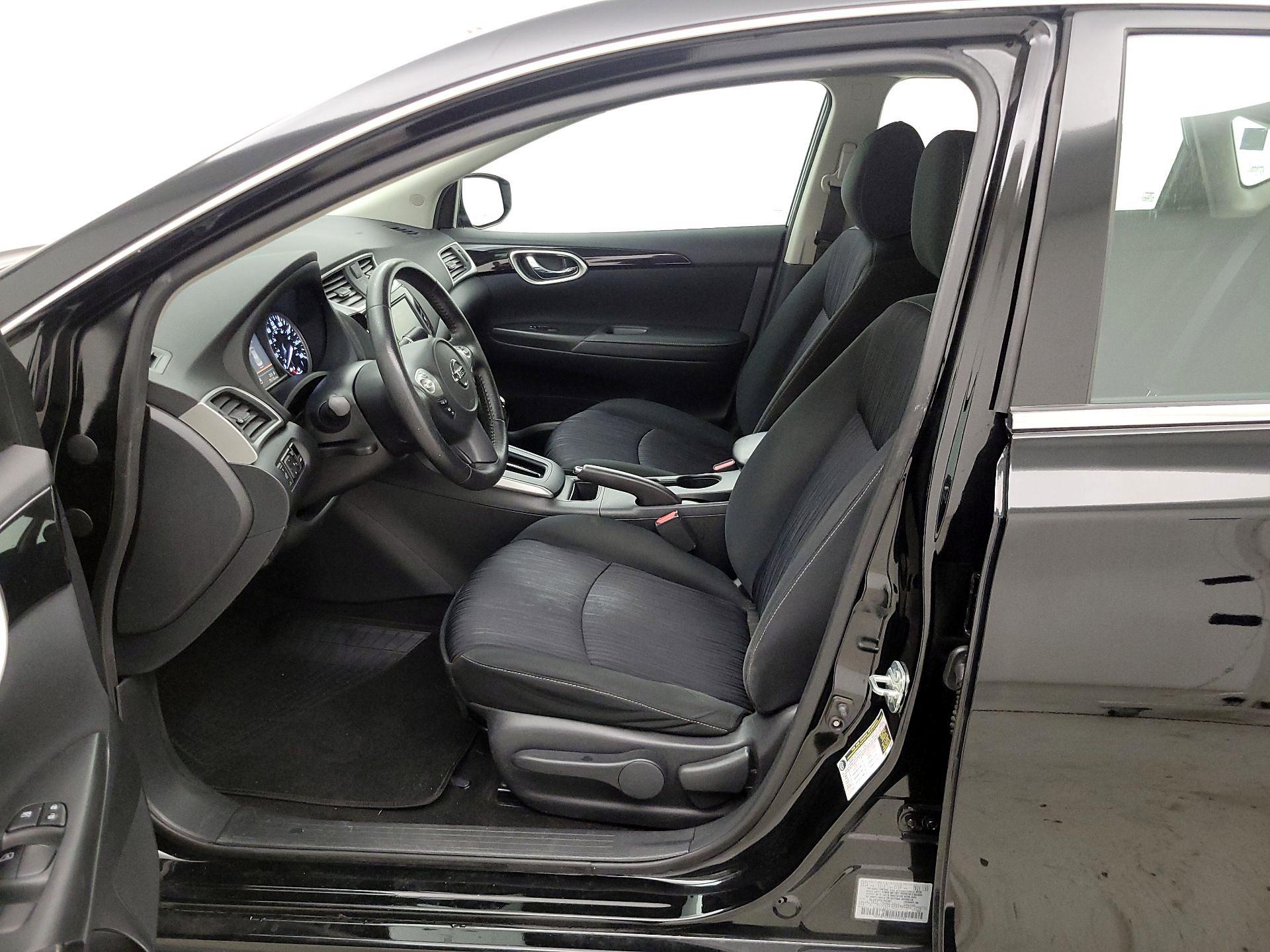 Thumbnail: 2019 Nissan Sentra - 11