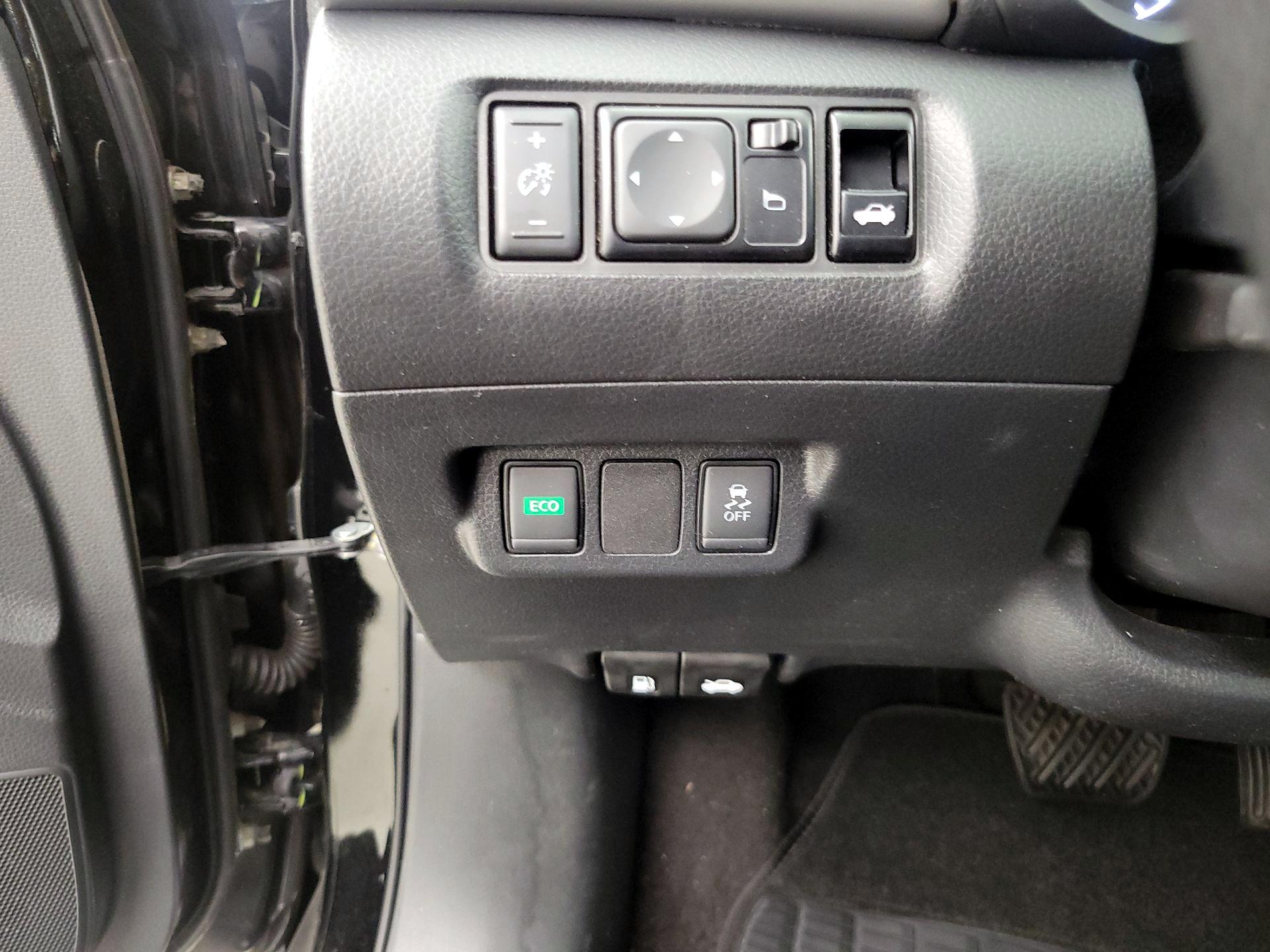 Thumbnail: 2019 Nissan Sentra - 13