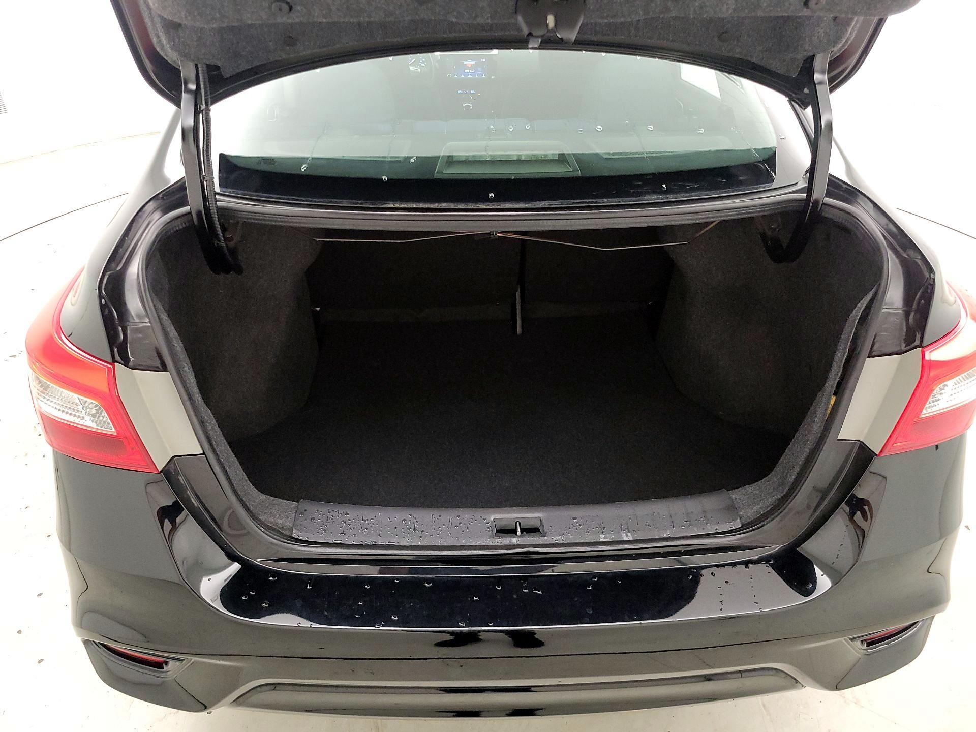 Thumbnail: 2019 Nissan Sentra - 20