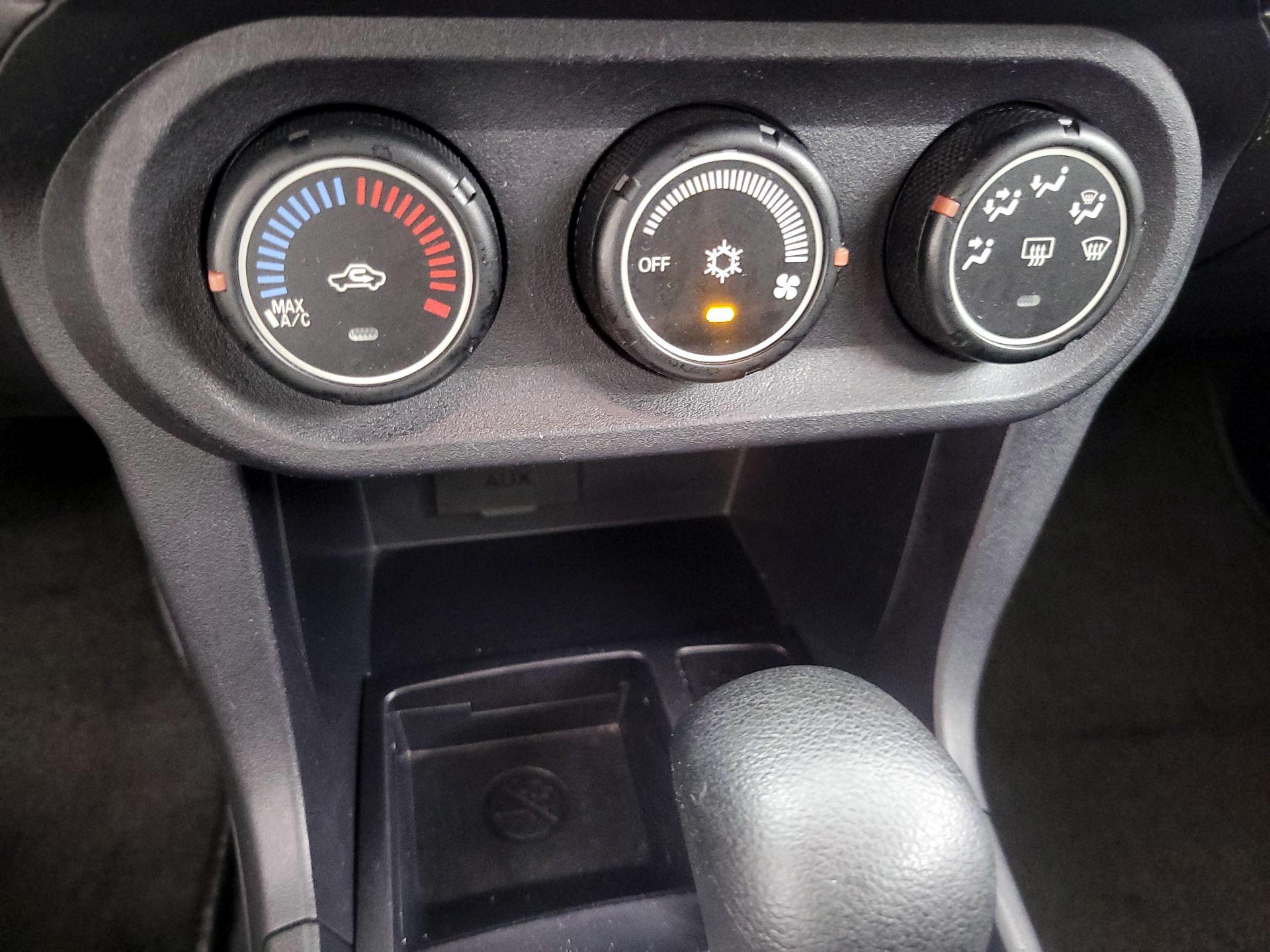 Thumbnail: 2013 Mitsubishi Lancer - 14