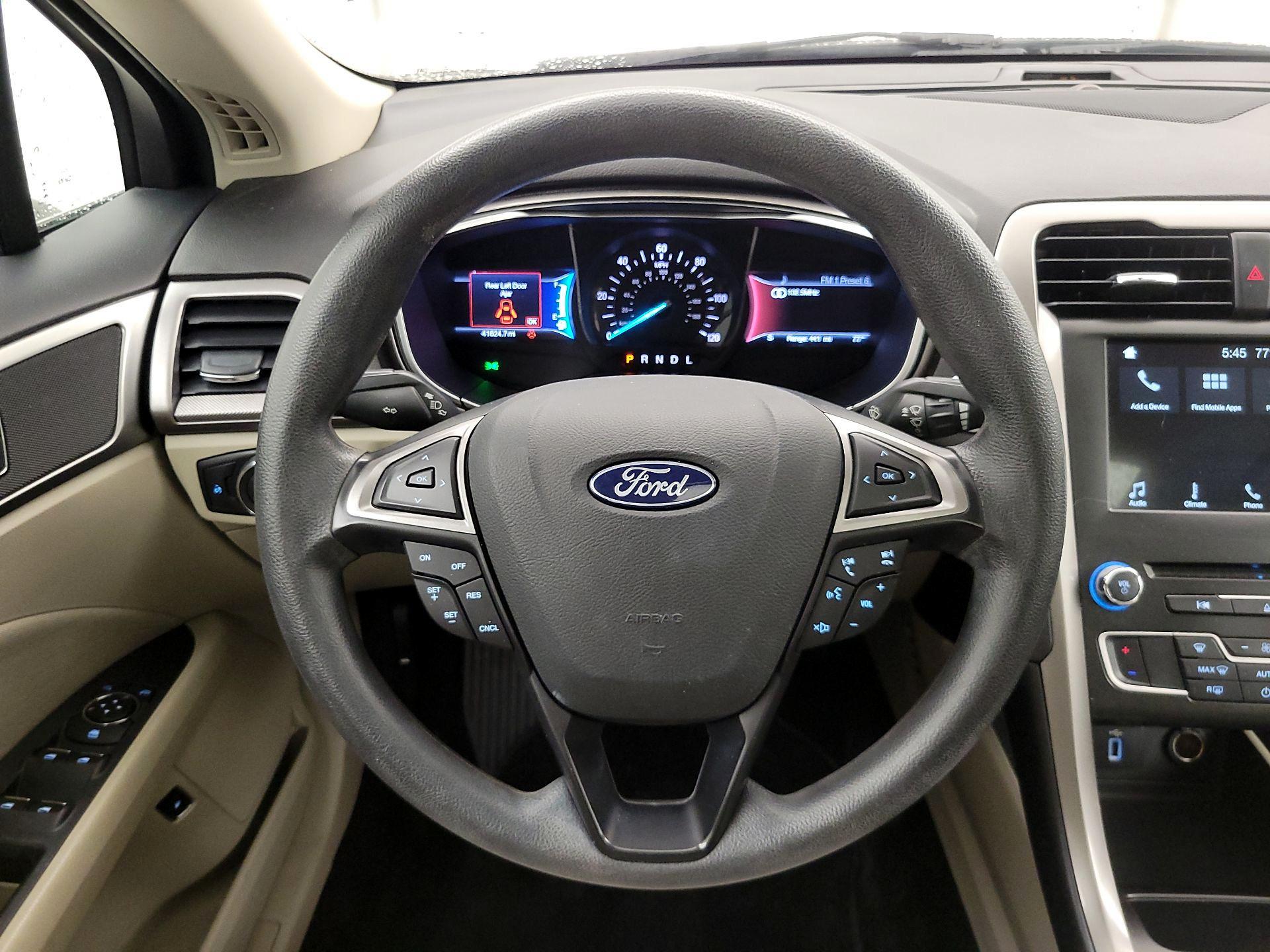 Thumbnail: 2018 Ford Fusion - 10