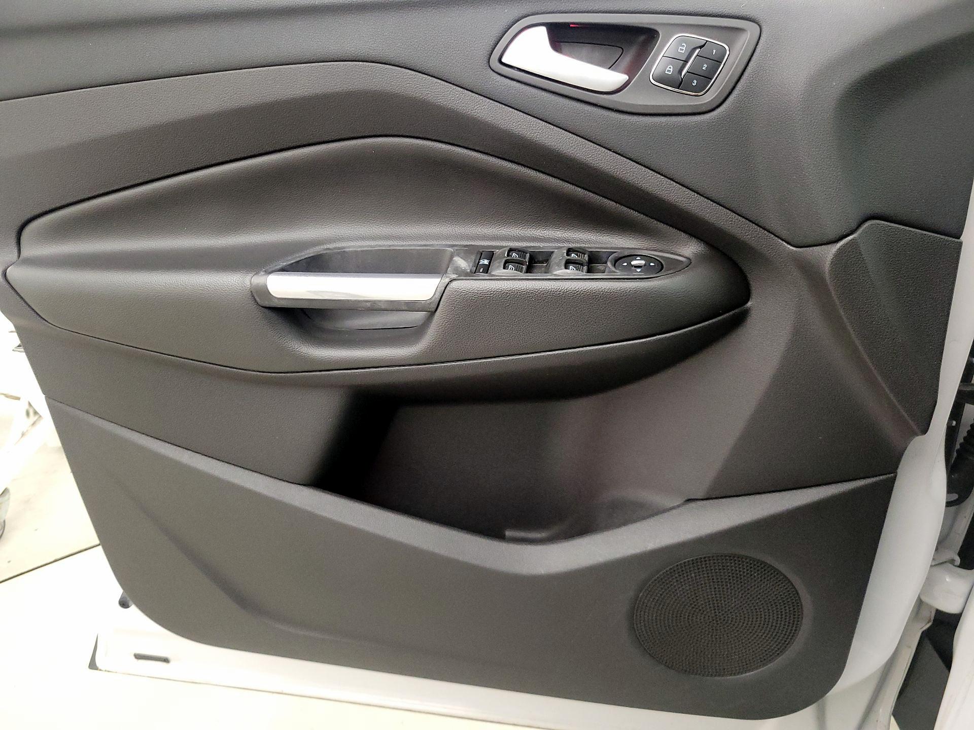 Thumbnail: 2016 Ford Escape - 12