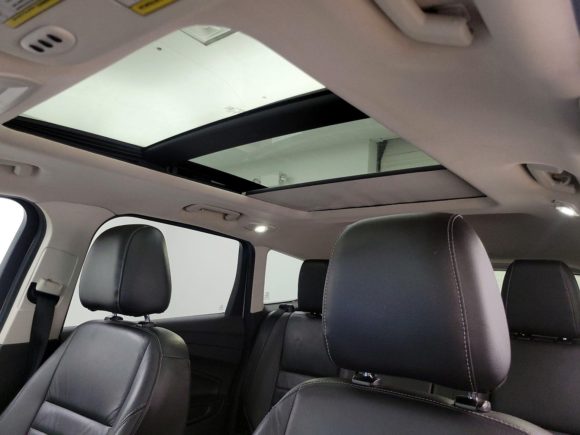 Thumbnail: 2016 Ford Escape - 20