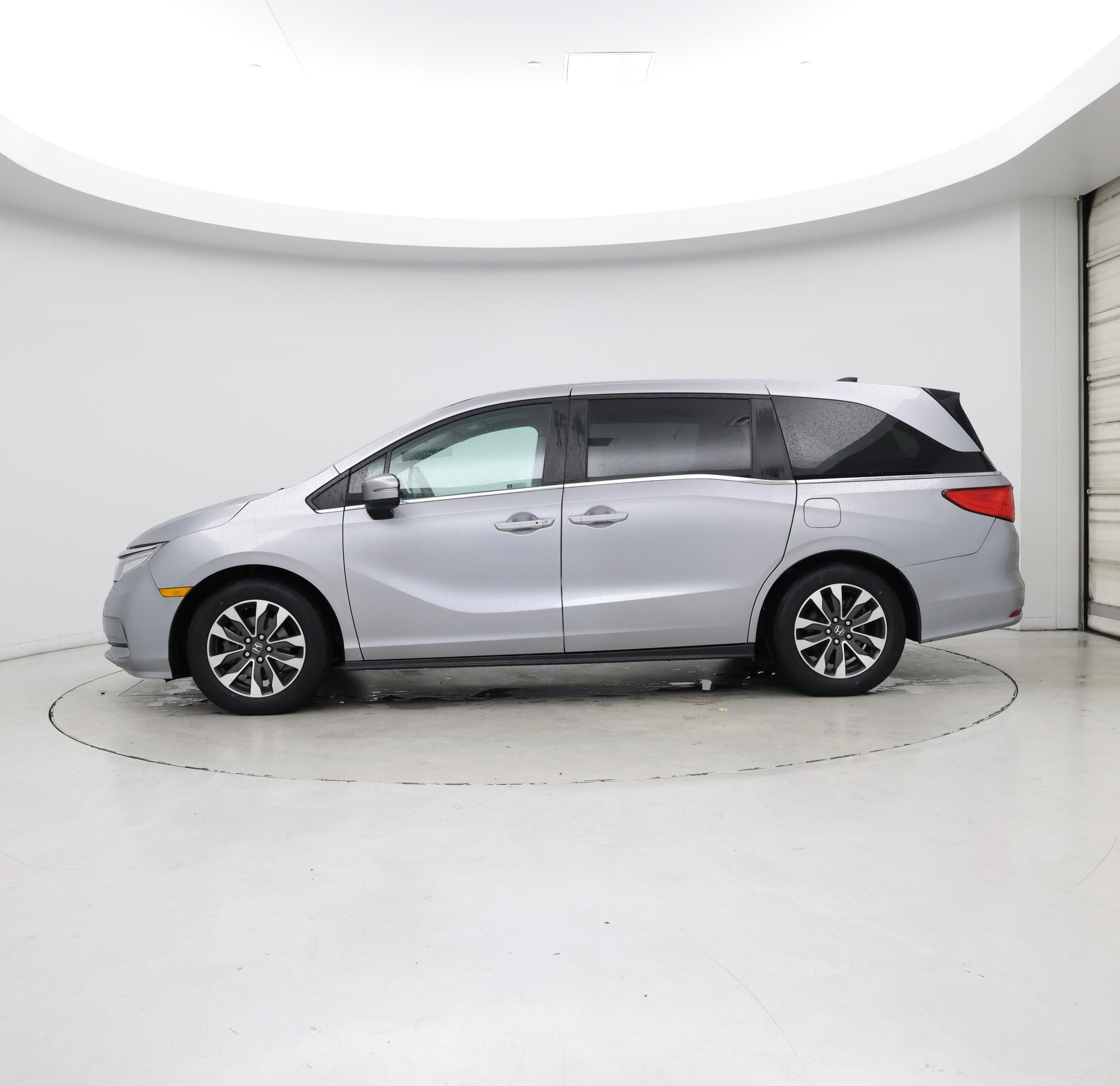 Thumbnail: 2022 Honda Odyssey - 3