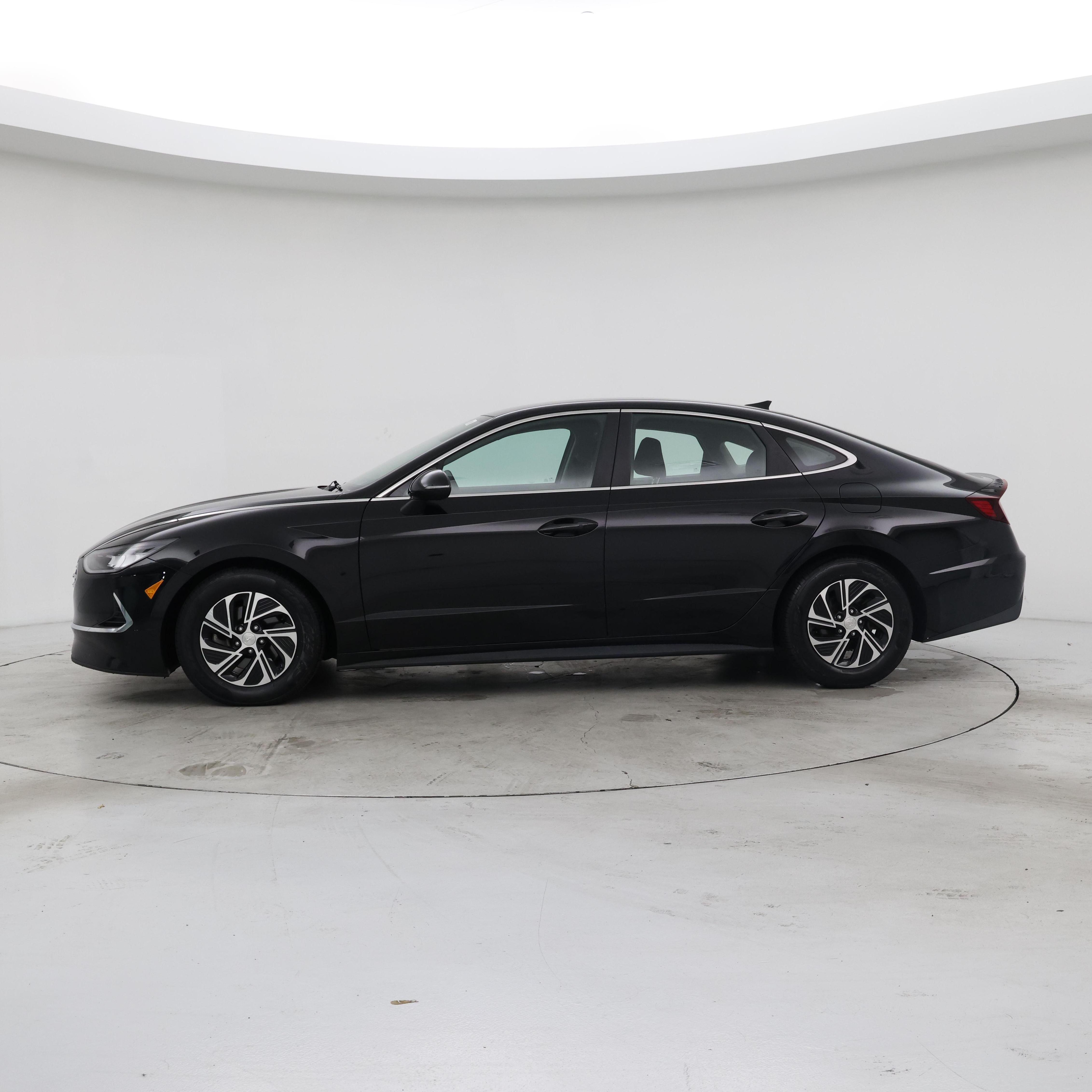 Thumbnail: 2021 Hyundai Sonata - 3