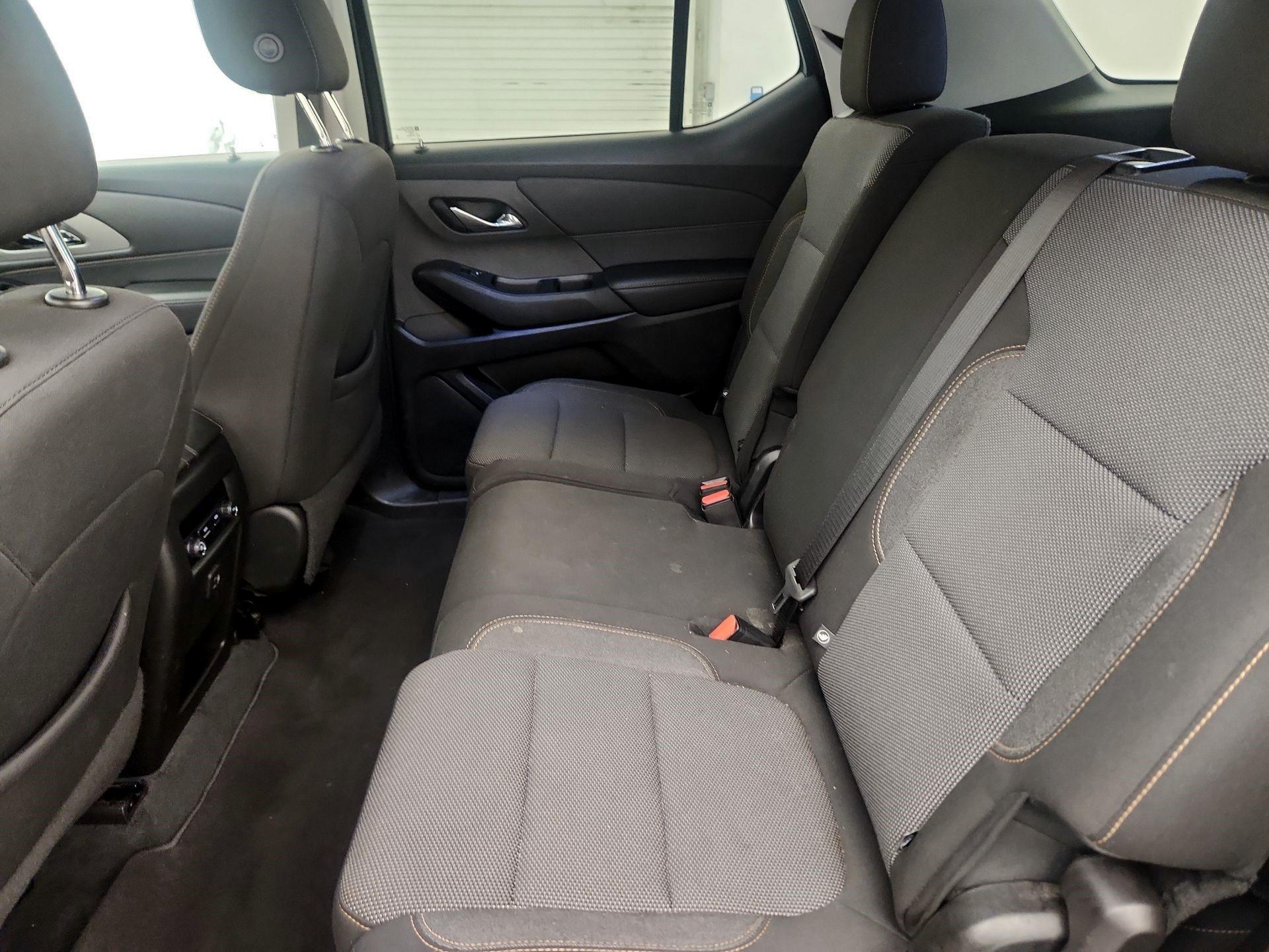 Thumbnail: 2021 Chevrolet Traverse - 19