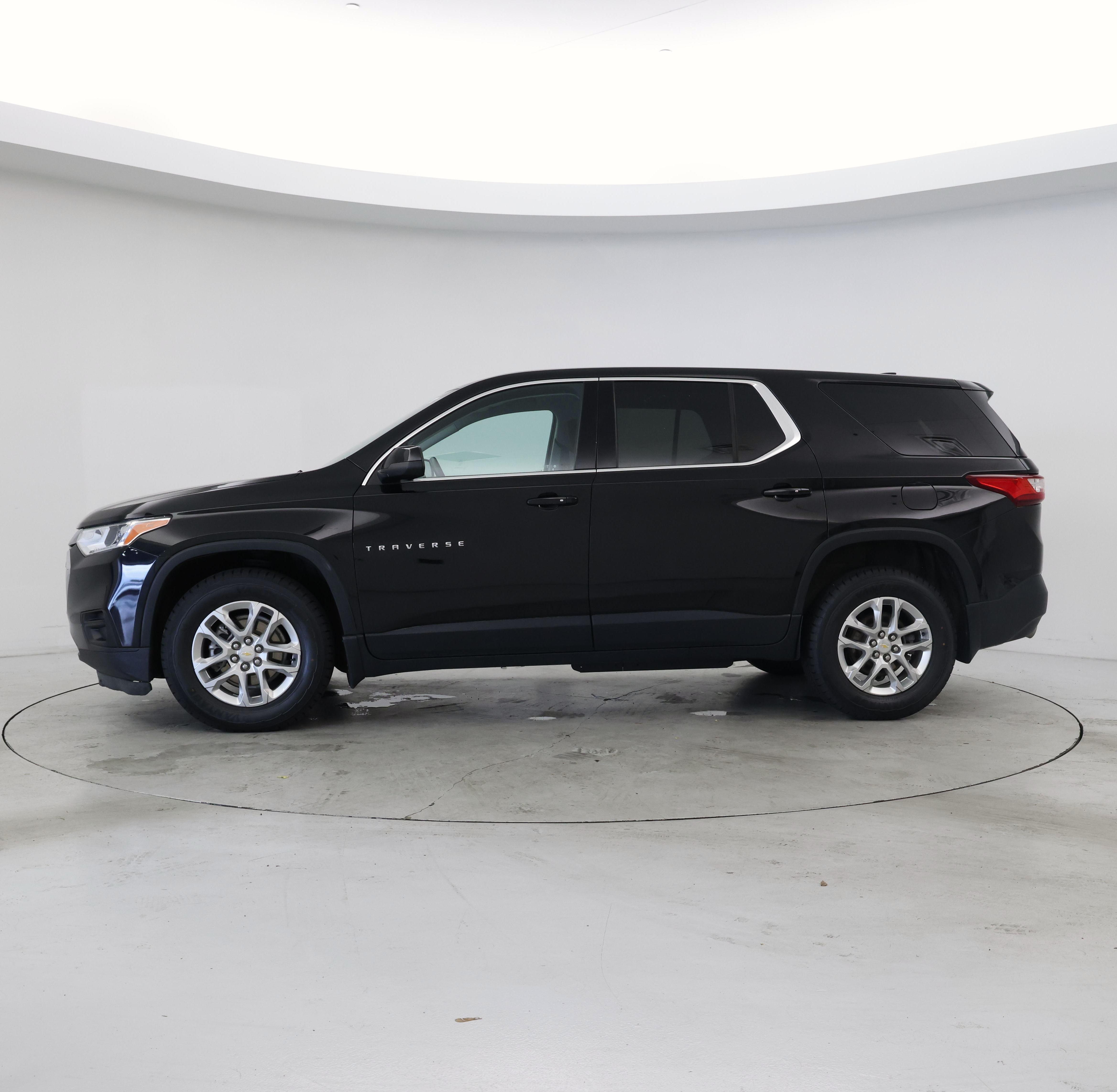 Thumbnail: 2021 Chevrolet Traverse - 3