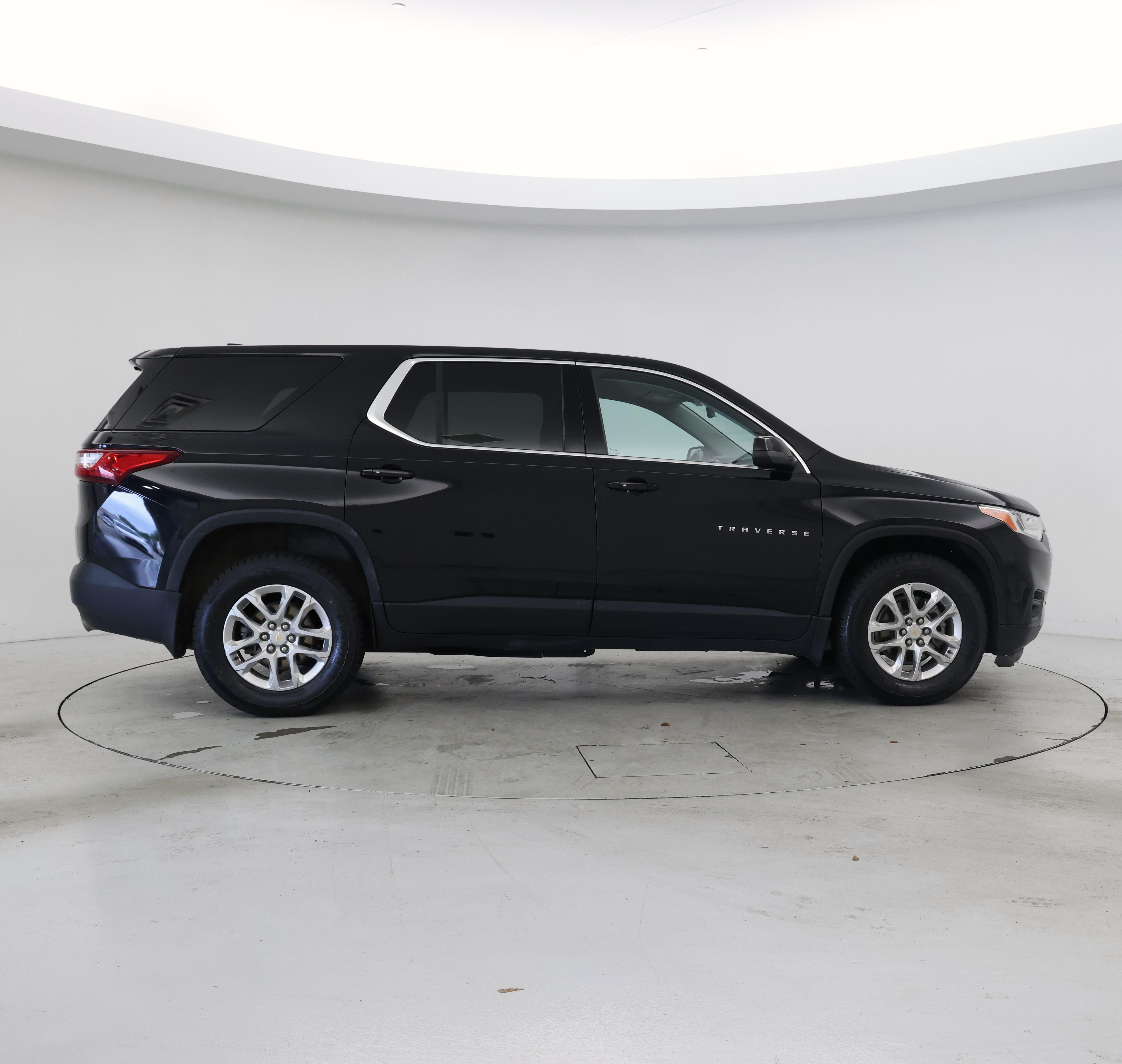 Thumbnail: 2021 Chevrolet Traverse - 7