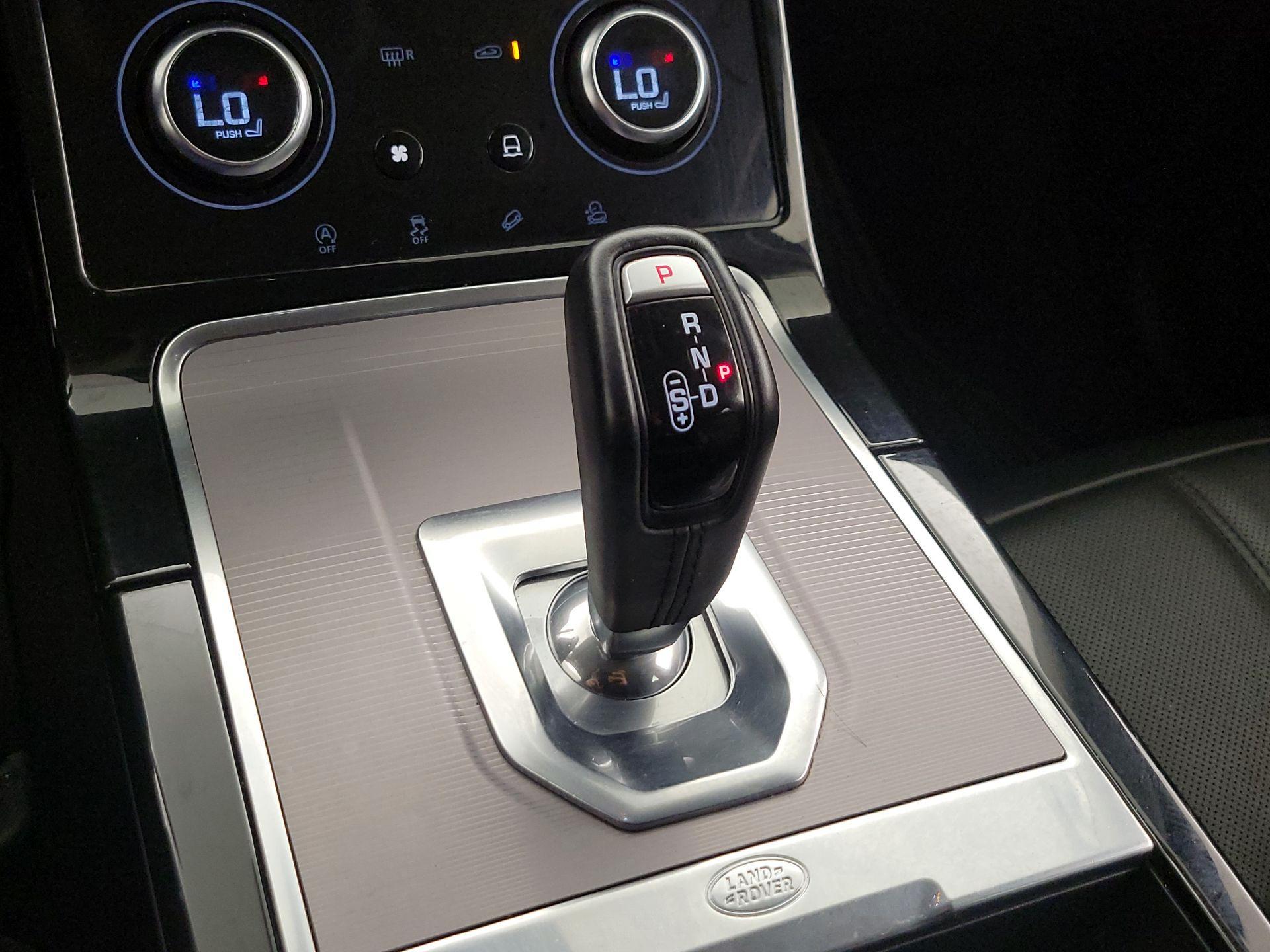 Thumbnail: 2020 Land Rover Range Rover Evoque - 18