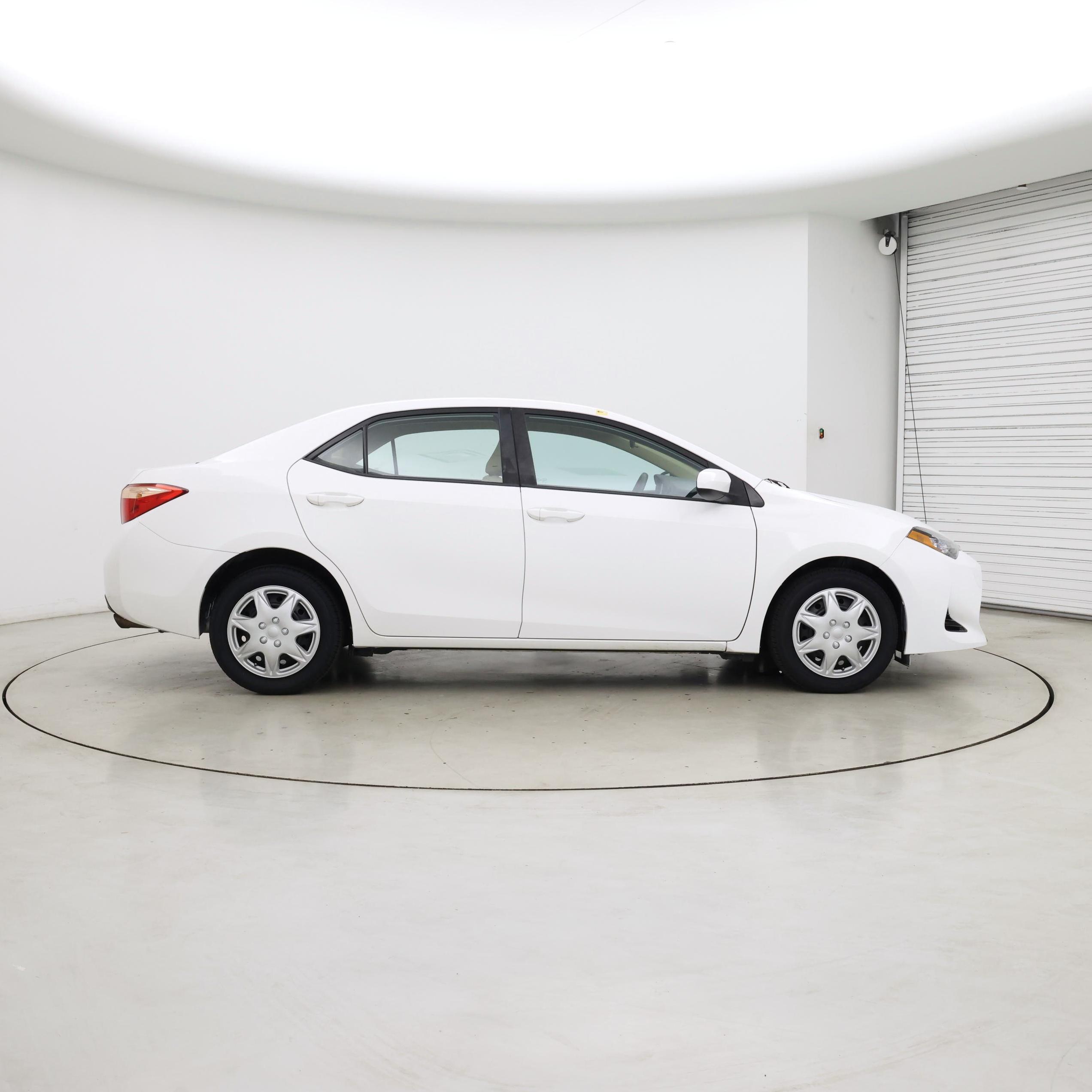 Thumbnail: 2017 Toyota Corolla - 7