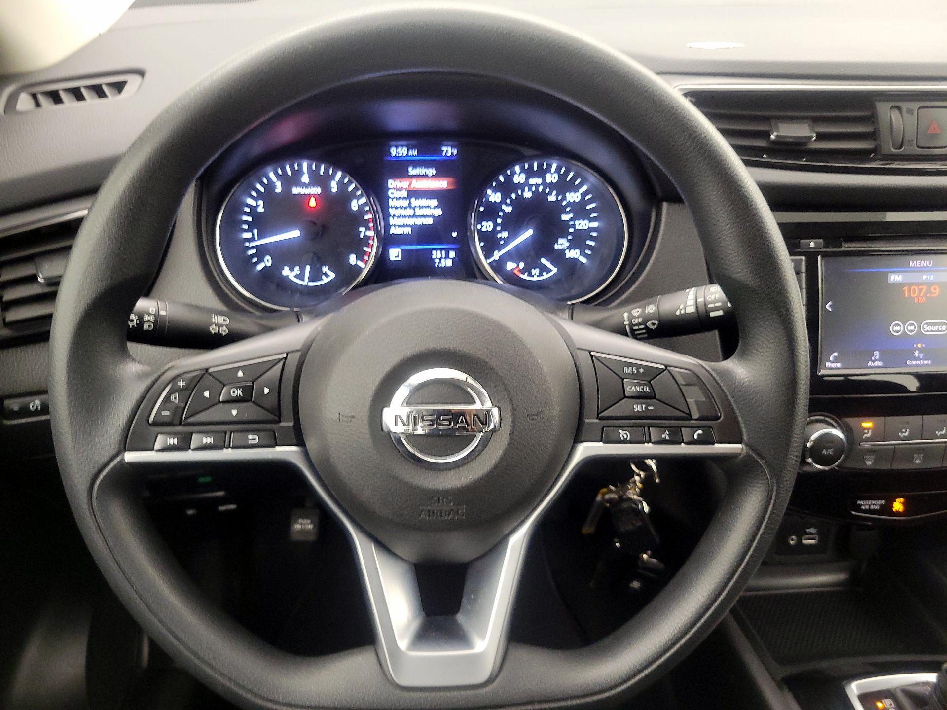 Thumbnail: 2019 Nissan Rogue Sport - 10