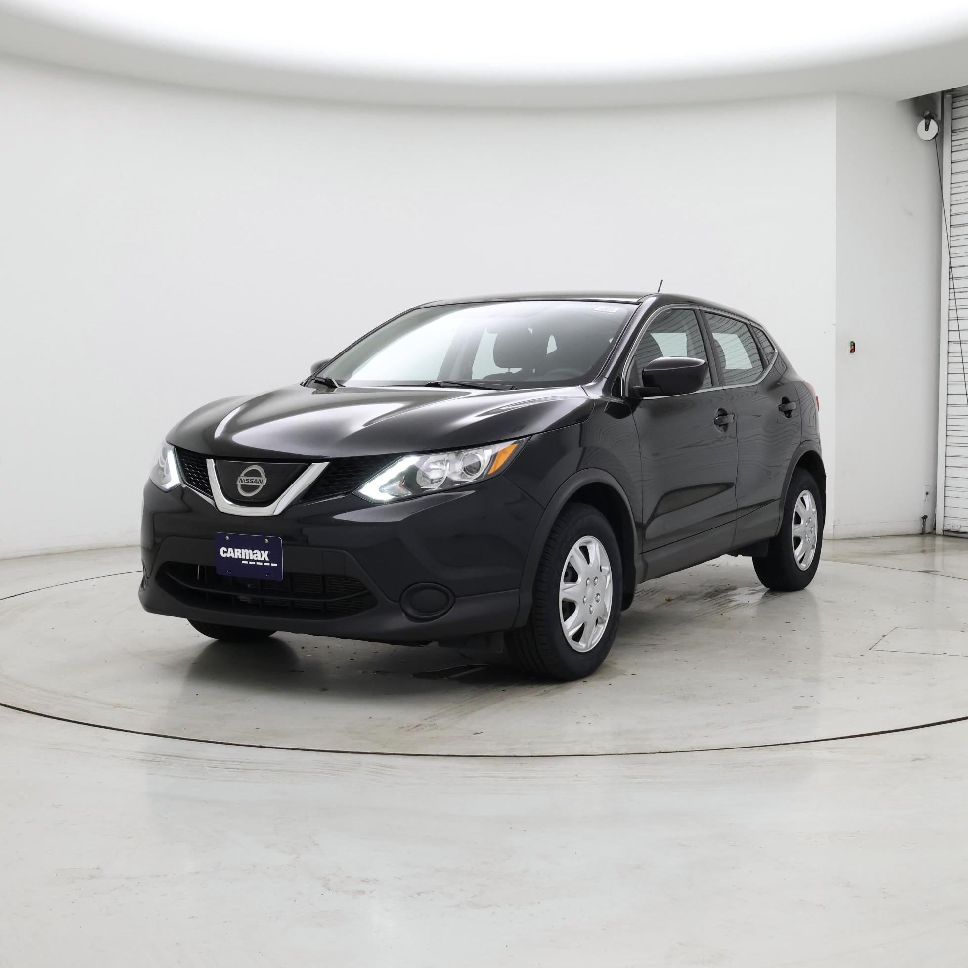 Thumbnail: 2019 Nissan Rogue Sport - 4