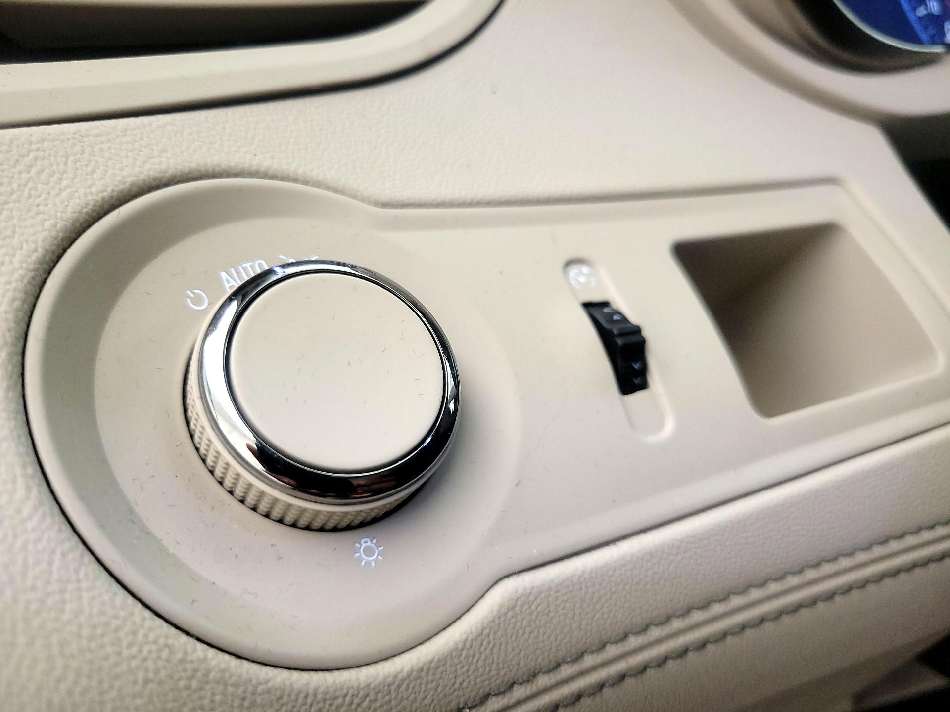 Thumbnail: 2014 Buick LaCrosse - 13