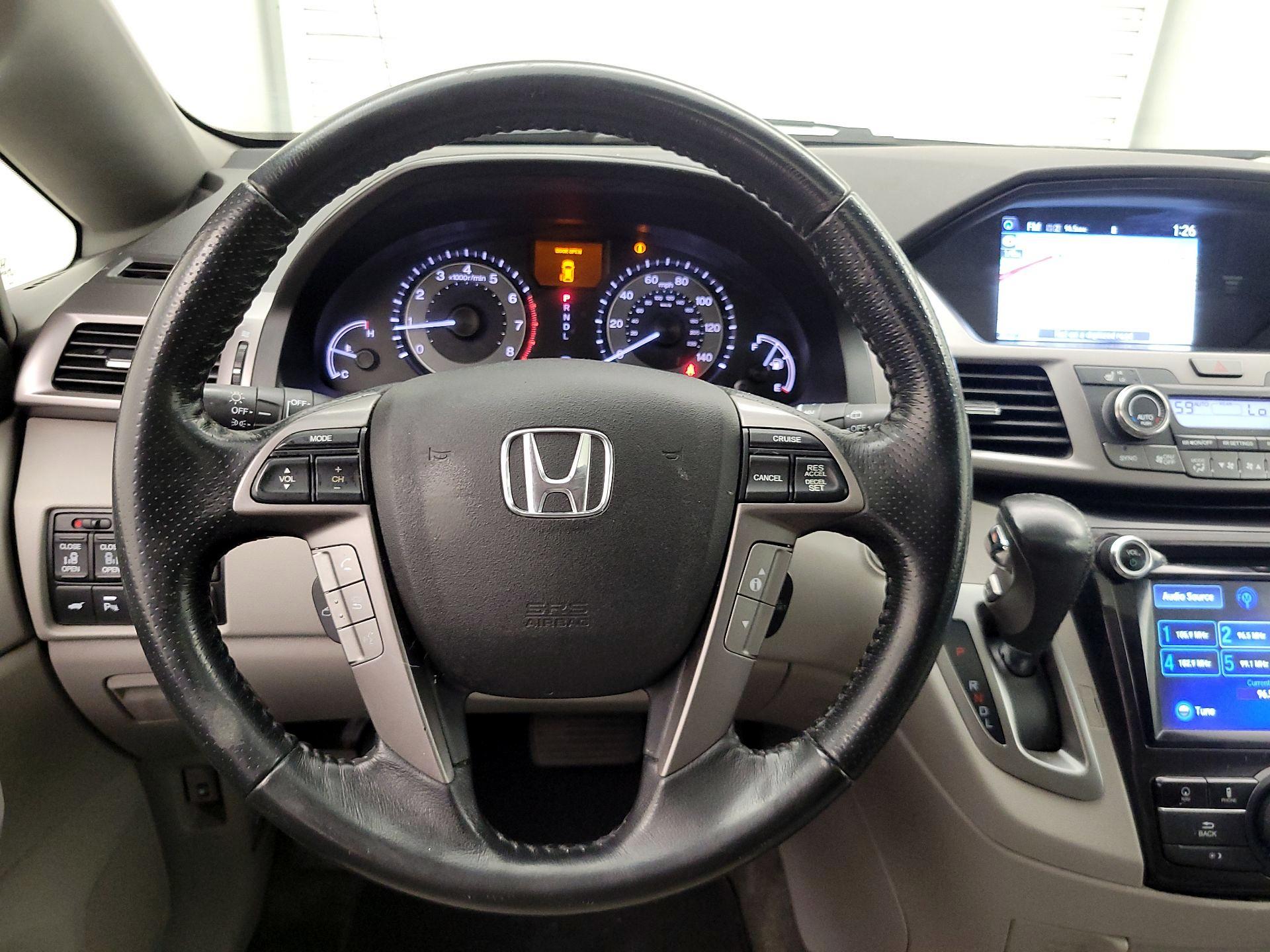 Thumbnail: 2015 Honda Odyssey - 10