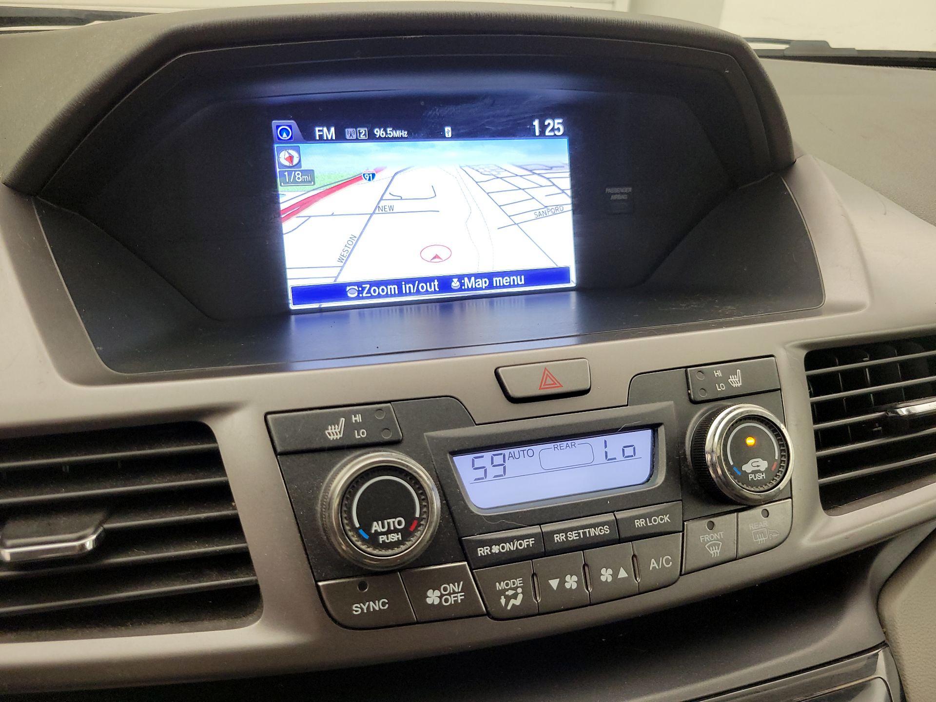 Thumbnail: 2015 Honda Odyssey - 14