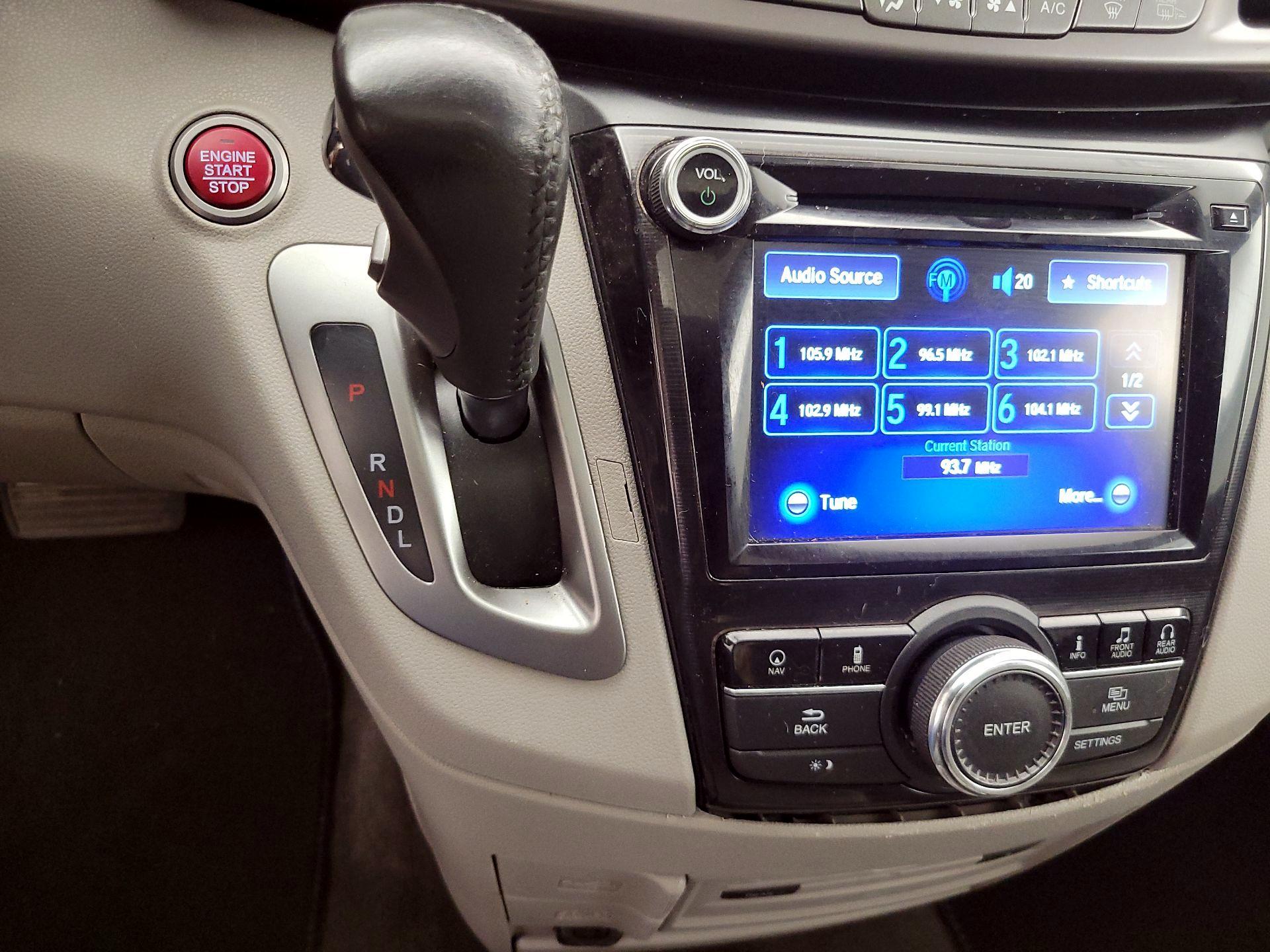 Thumbnail: 2015 Honda Odyssey - 18