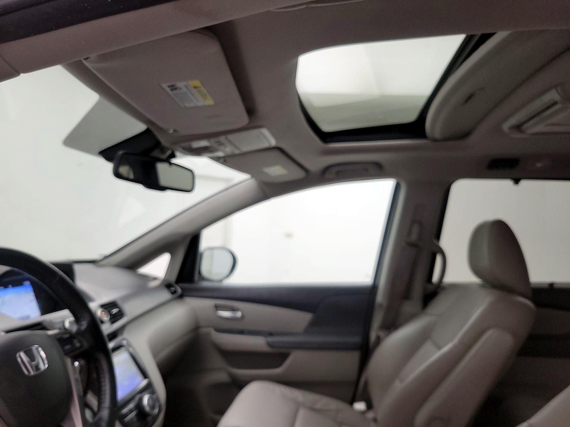 Thumbnail: 2015 Honda Odyssey - 20