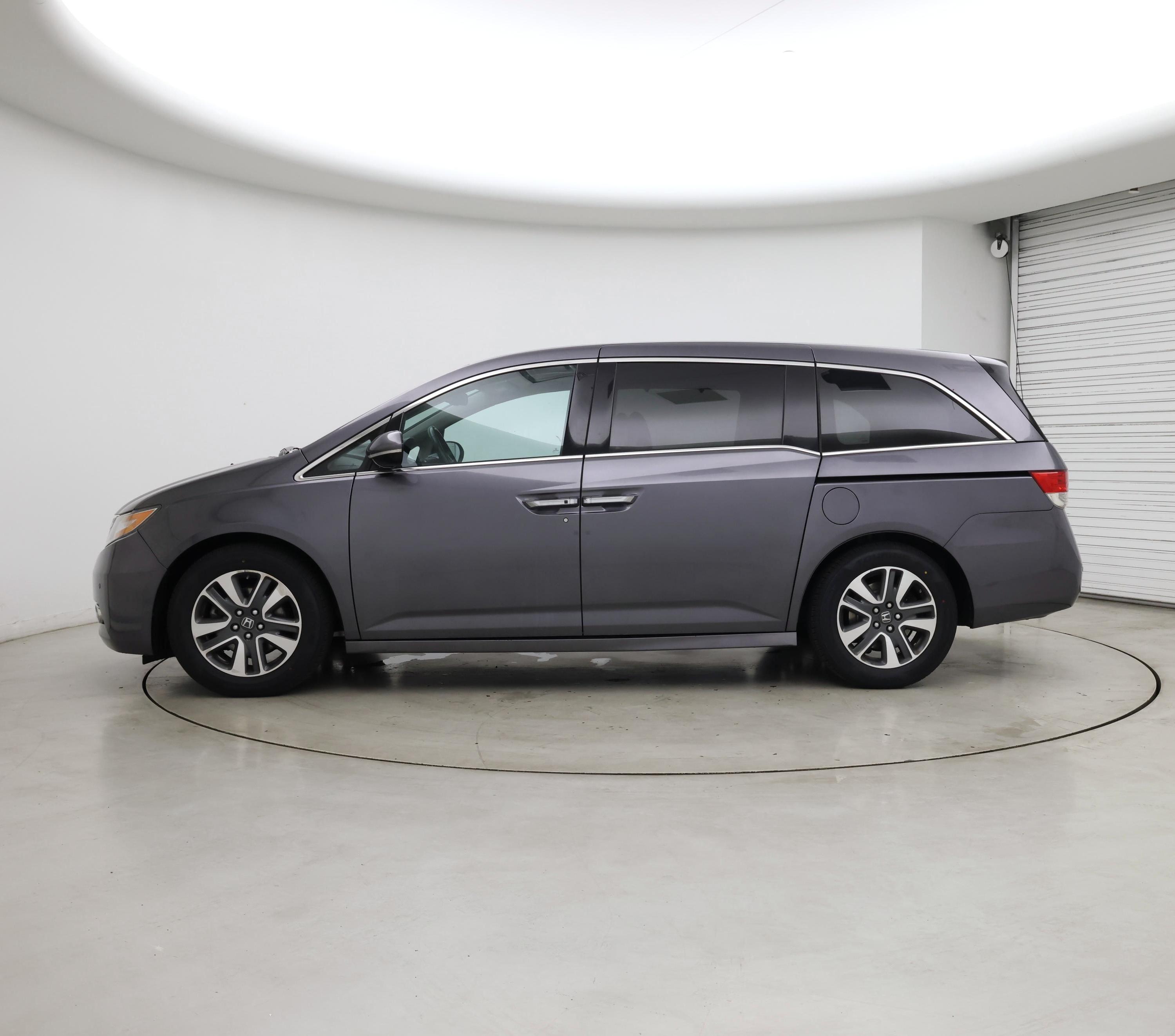 Thumbnail: 2015 Honda Odyssey - 3