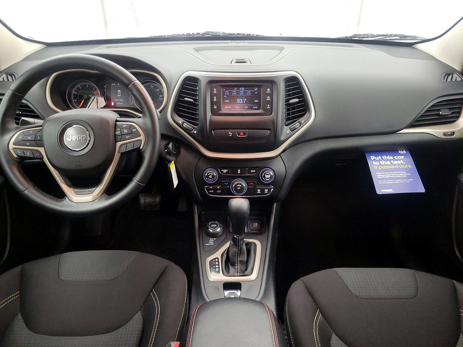 Thumbnail: 2016 Jeep Cherokee - 9