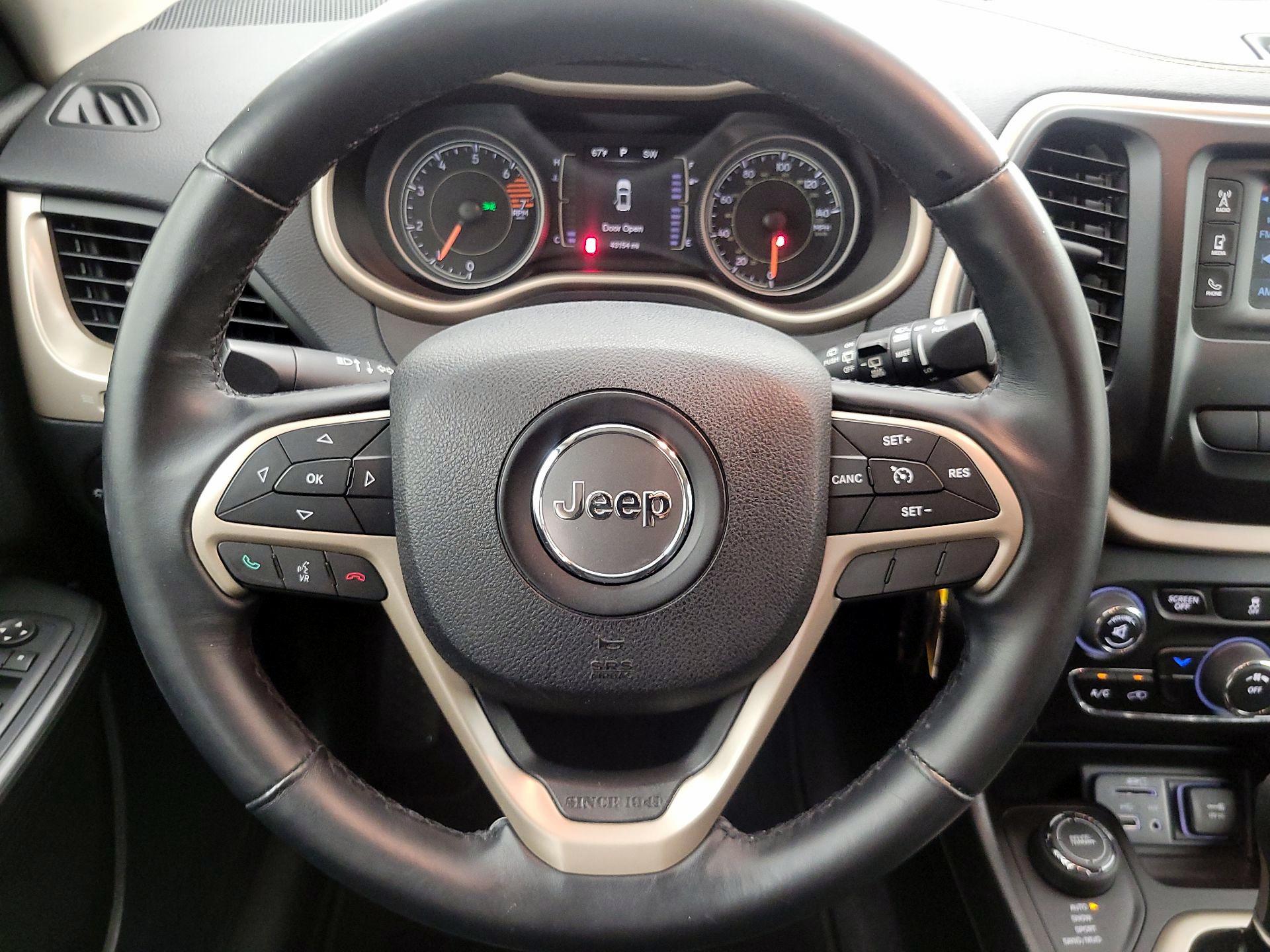 Thumbnail: 2016 Jeep Cherokee - 10