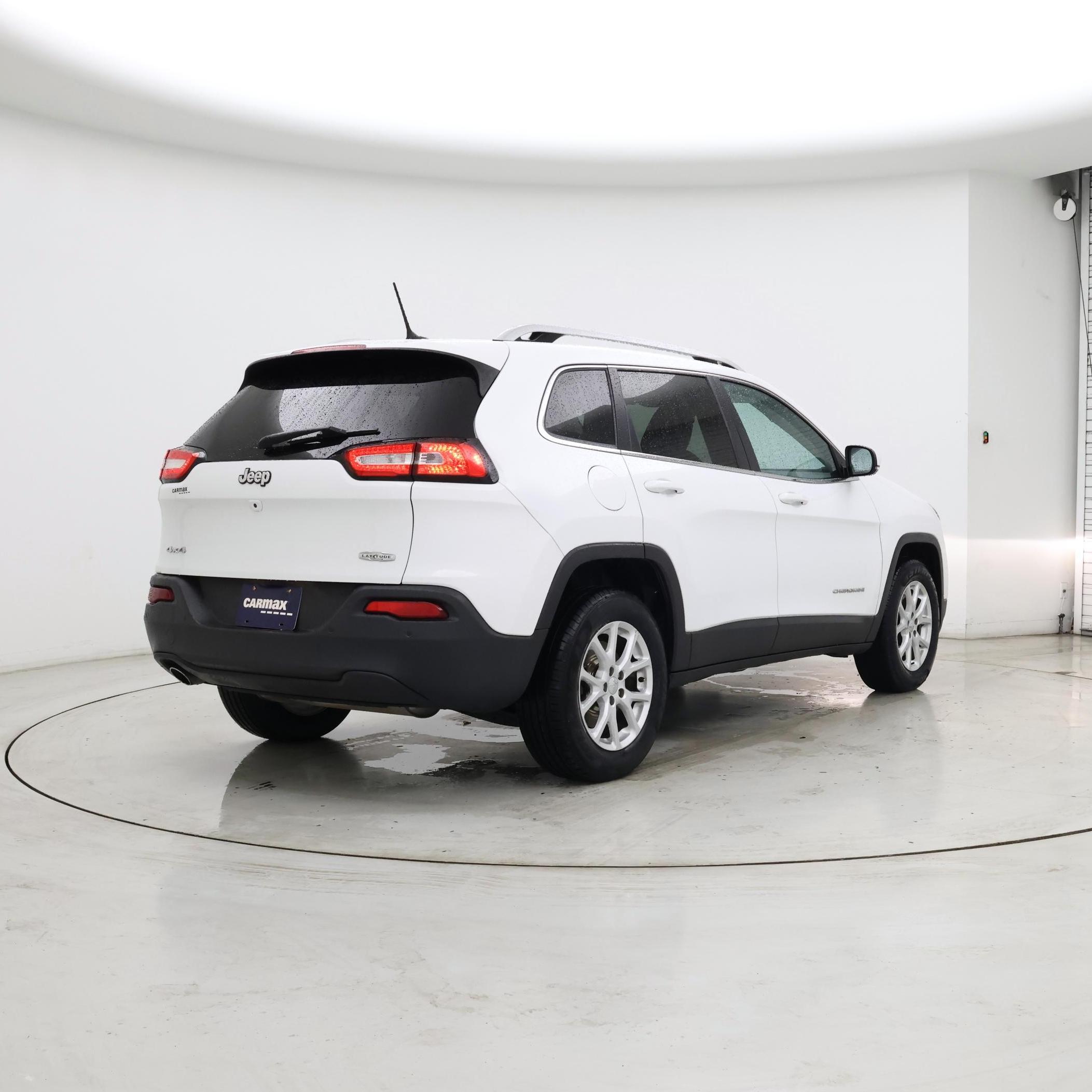 Thumbnail: 2016 Jeep Cherokee - 8