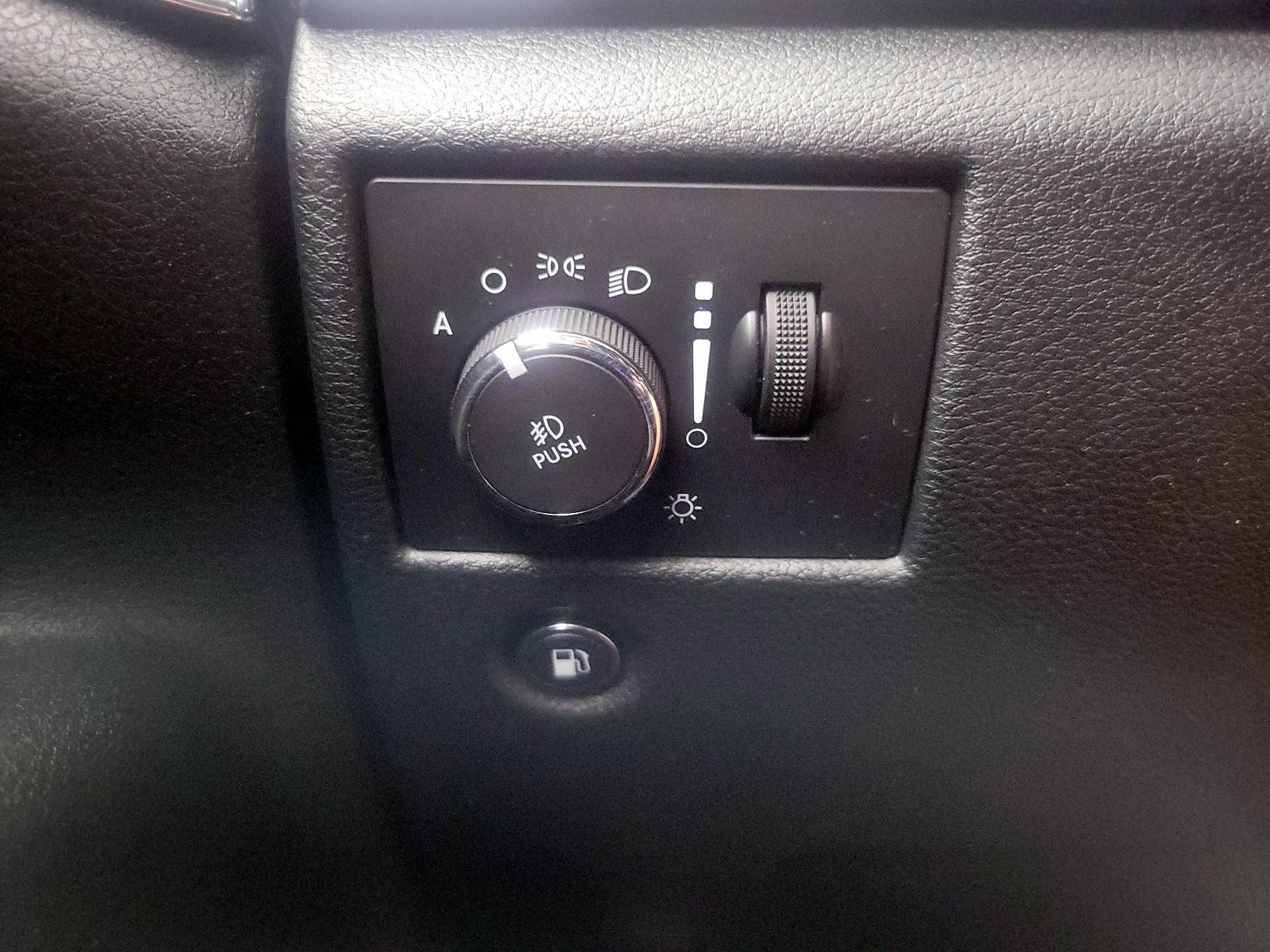 Thumbnail: 2014 Jeep Grand Cherokee - 13