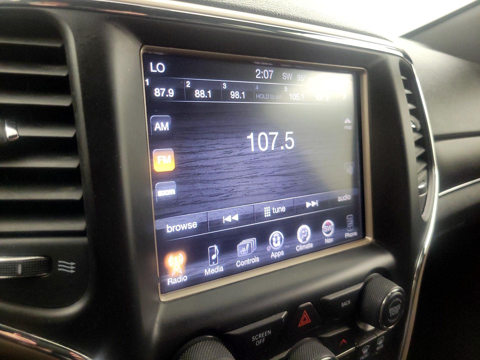 Thumbnail: 2014 Jeep Grand Cherokee - 16