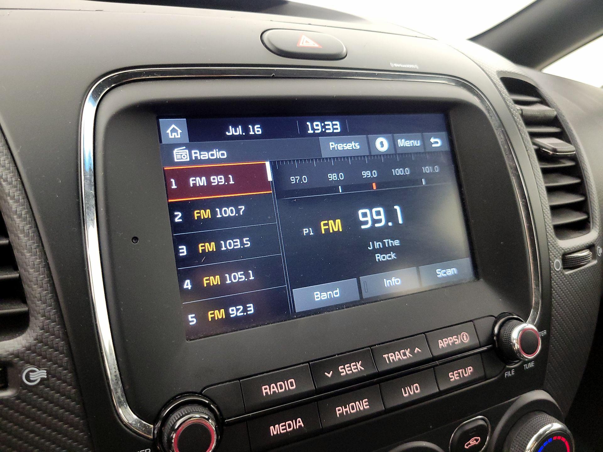Thumbnail: 2017 Kia Forte - 15