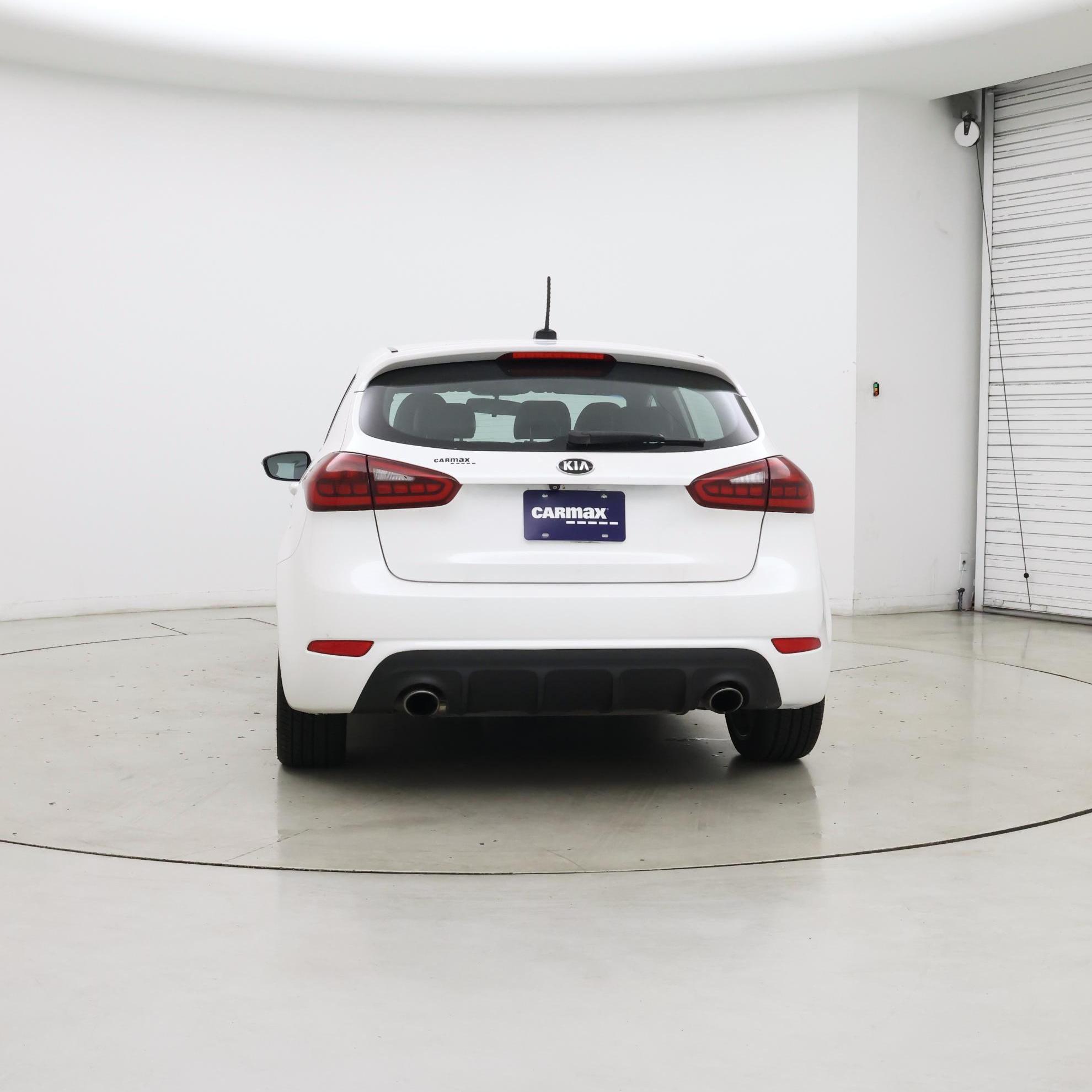 Thumbnail: 2017 Kia Forte - 6