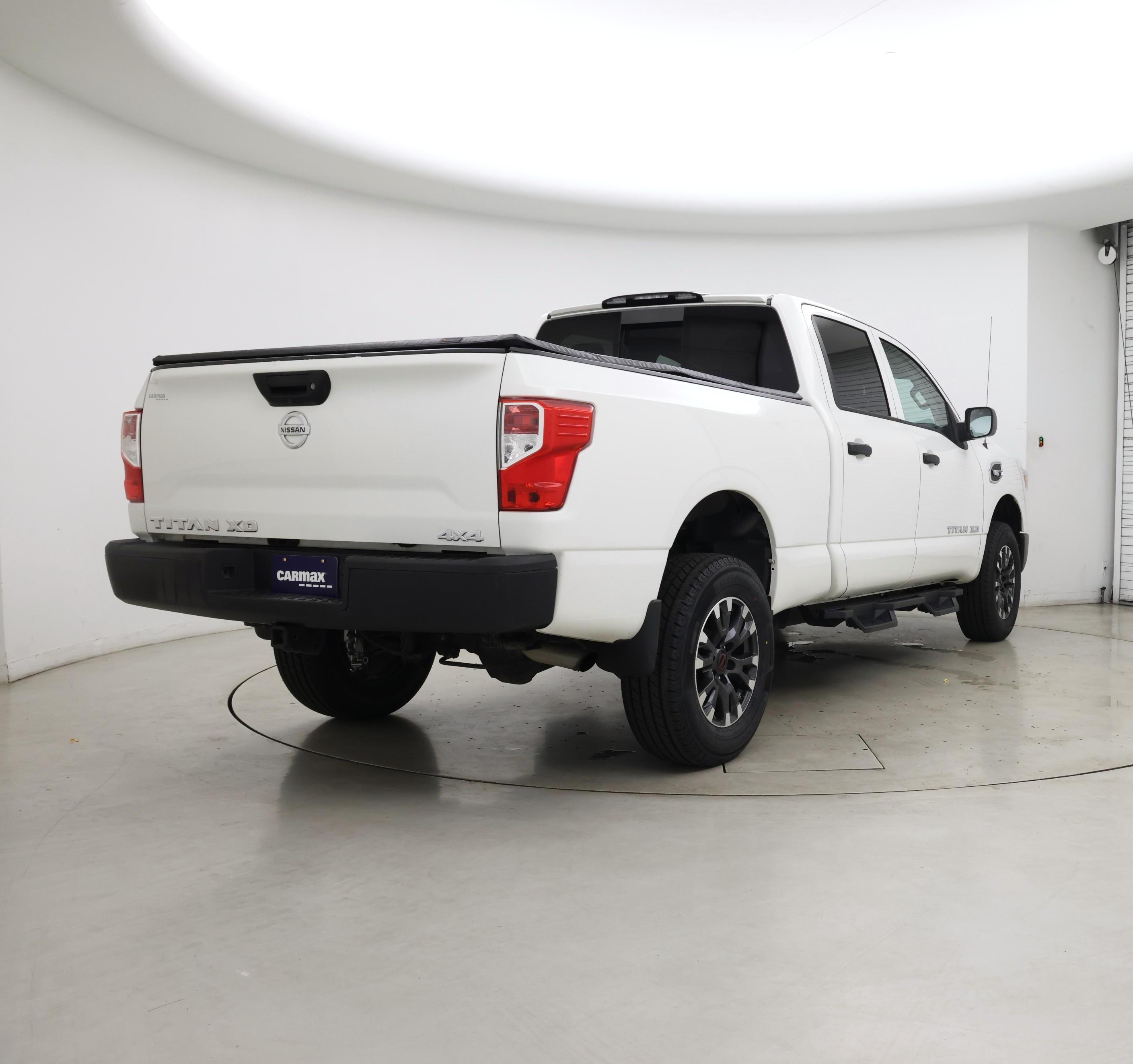 Thumbnail: 2019 Nissan Titan - 8
