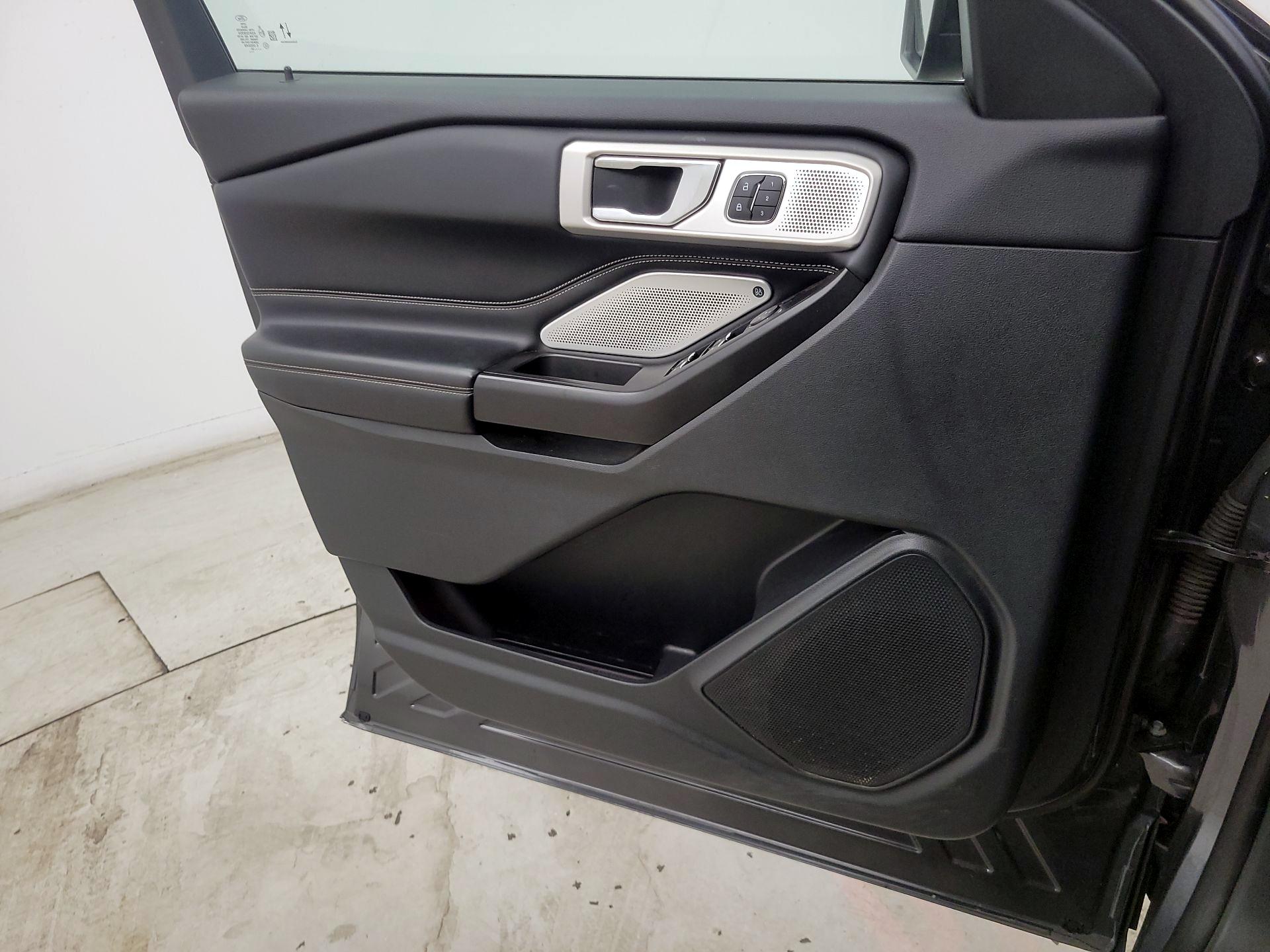 Thumbnail: 2020 Ford Explorer - 12