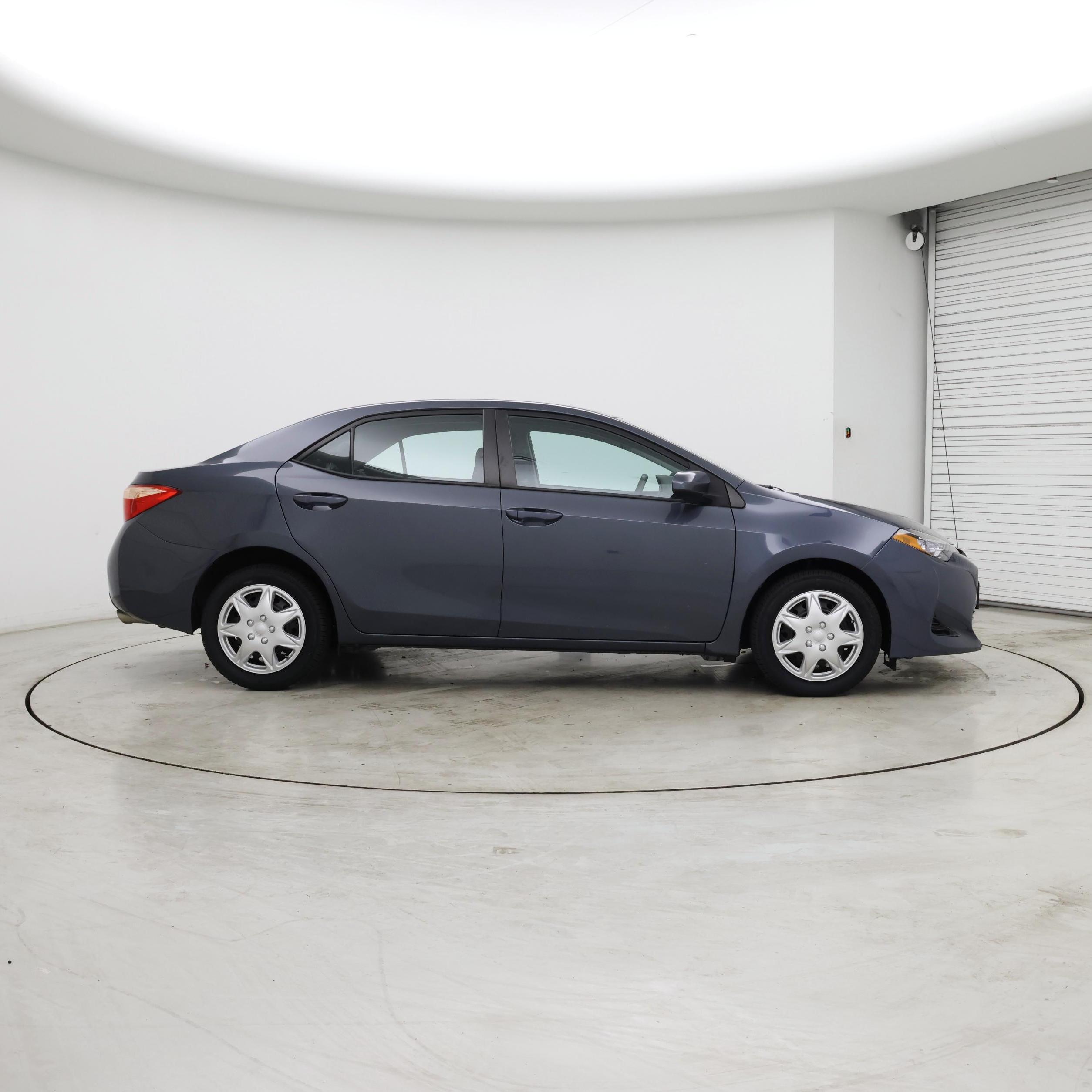 Thumbnail: 2017 Toyota Corolla - 7