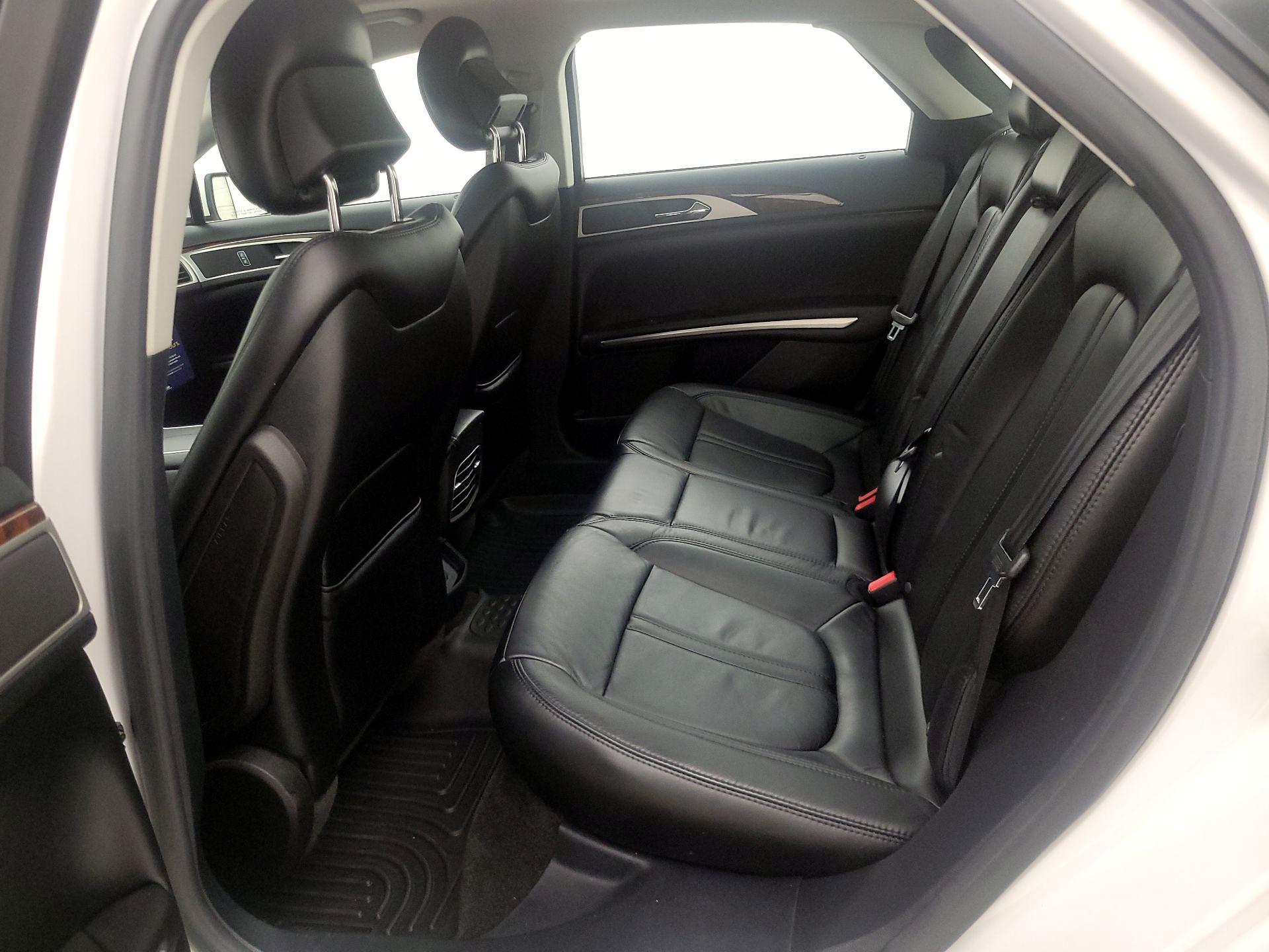 Thumbnail: 2016 Lincoln MKZ - 20