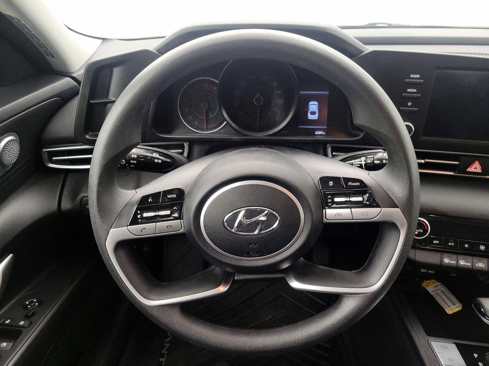 Thumbnail: 2023 Hyundai Elantra - 10