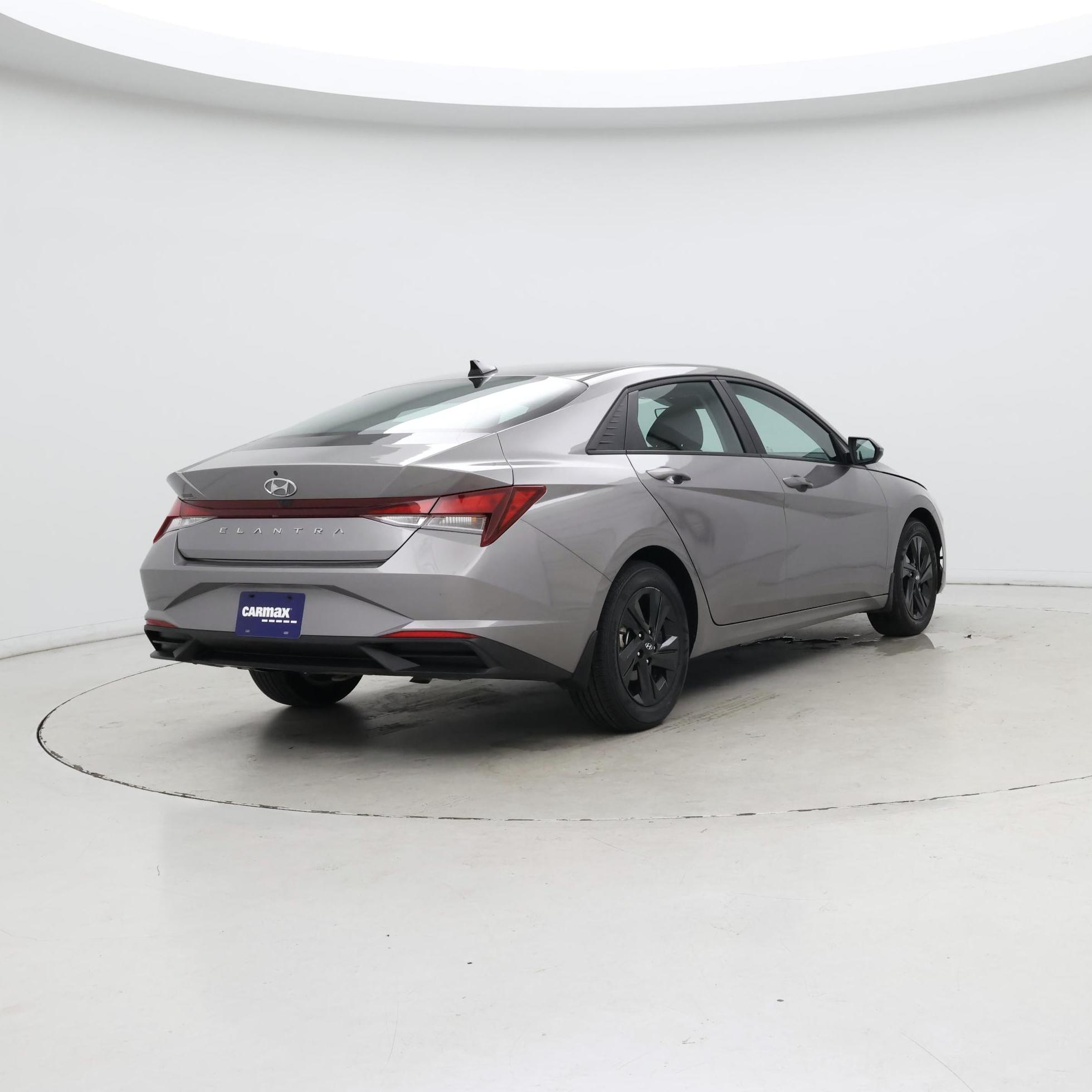 Thumbnail: 2023 Hyundai Elantra - 8