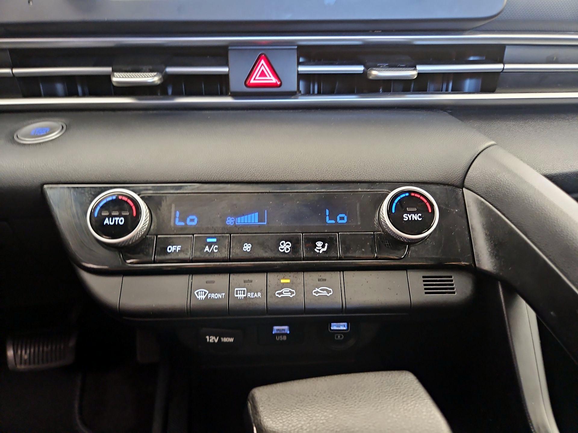 Thumbnail: 2022 Hyundai Elantra - 17
