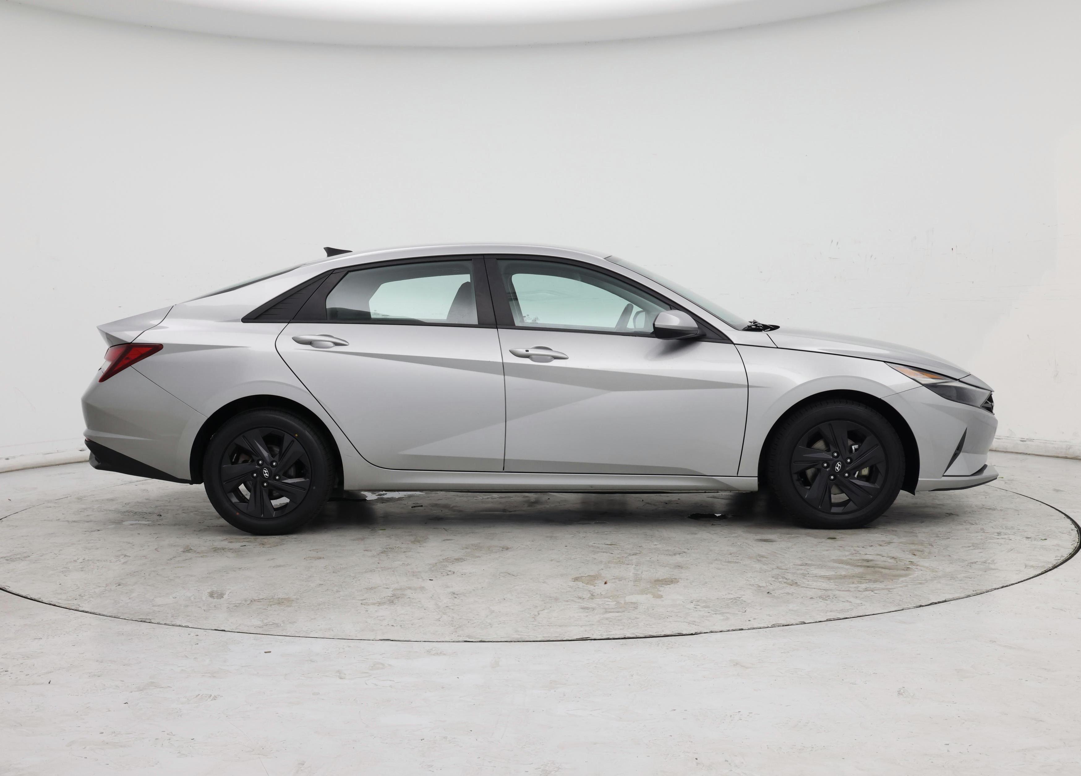 Thumbnail: 2022 Hyundai Elantra - 7