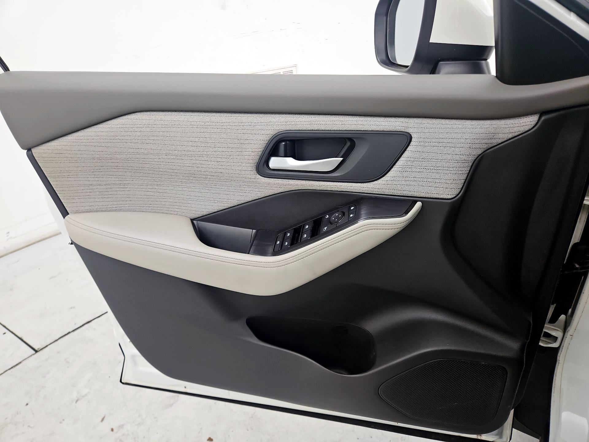 Thumbnail: 2021 Nissan Rogue - 12