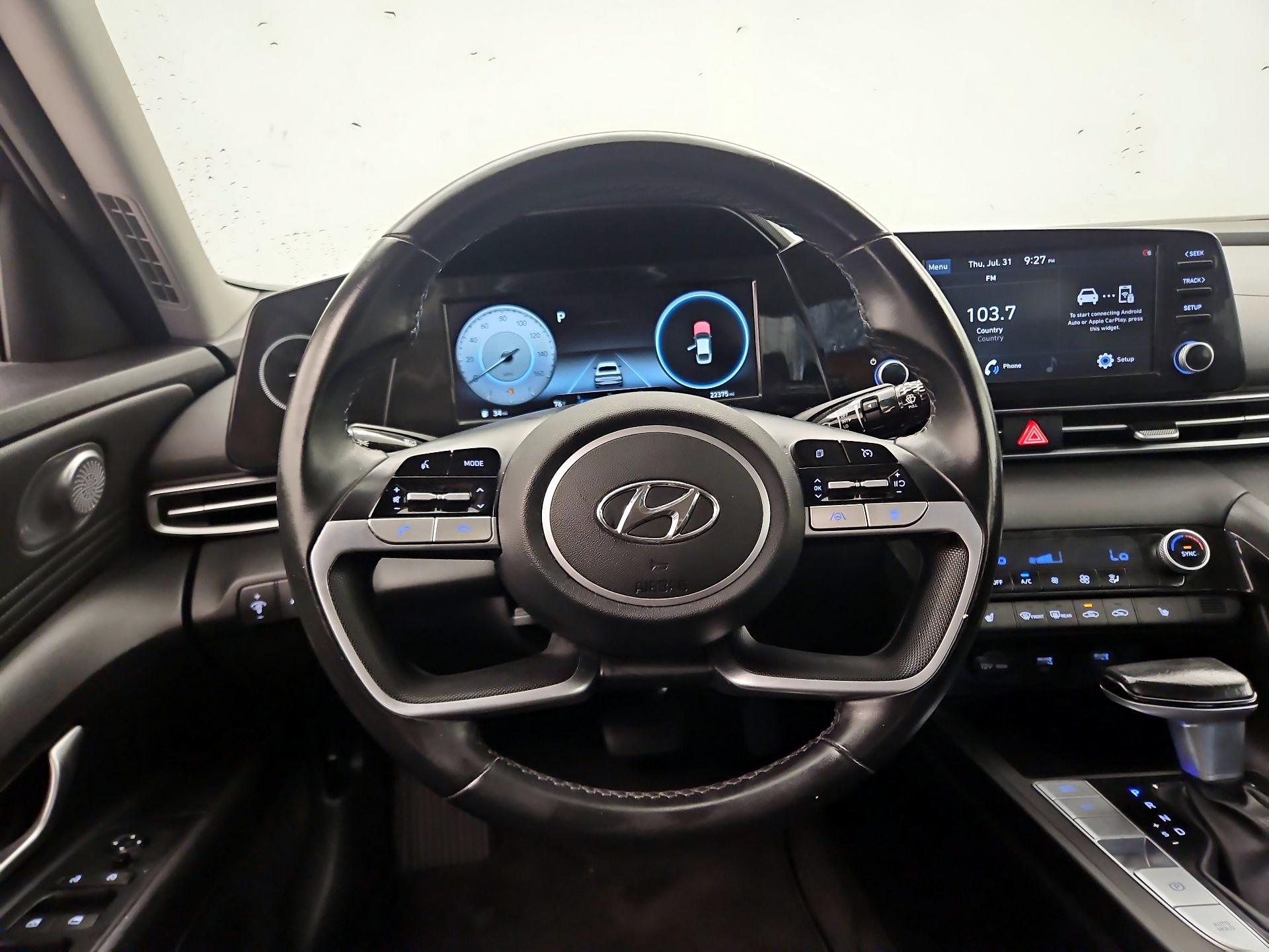 Thumbnail: 2022 Hyundai Elantra - 10