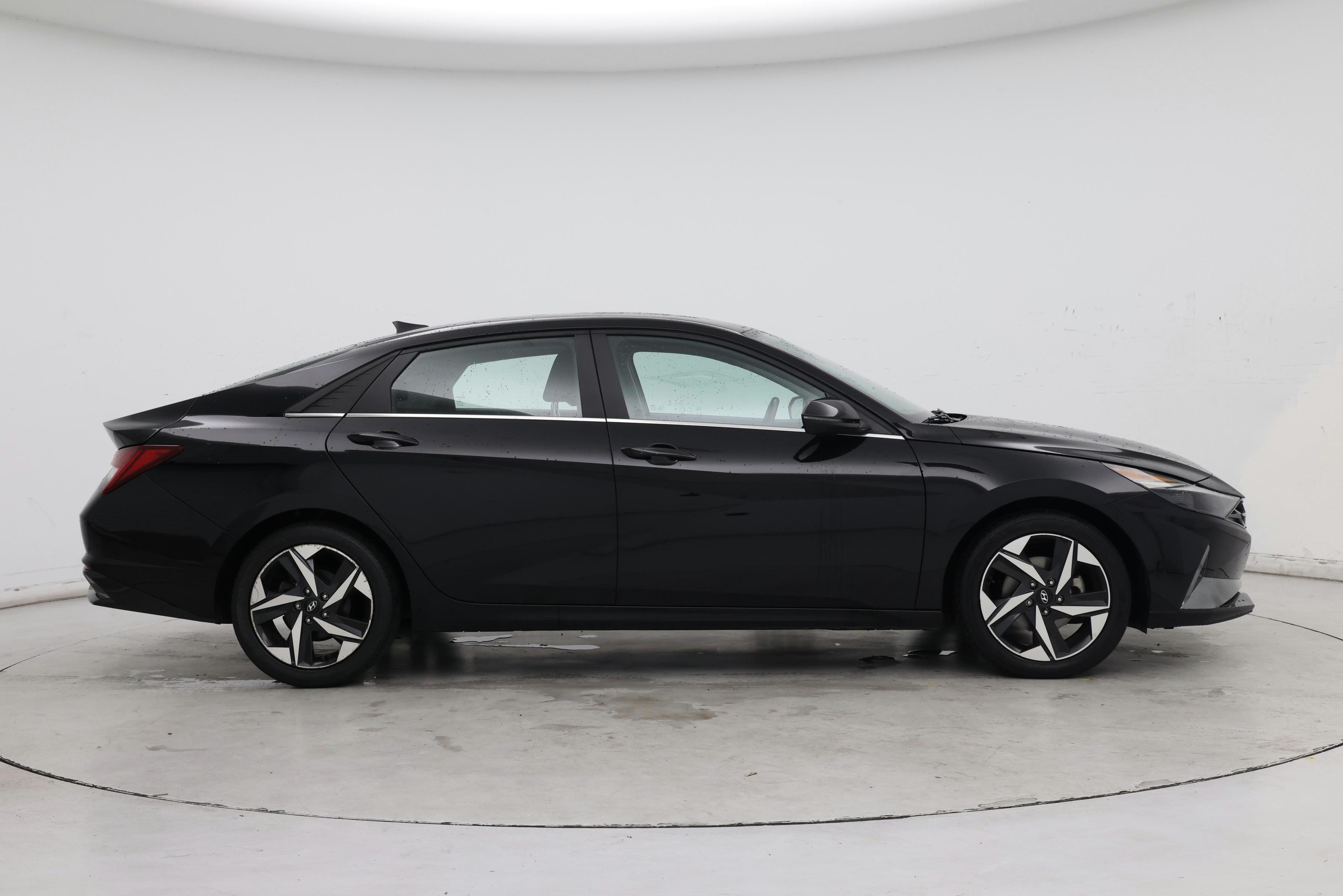 Thumbnail: 2022 Hyundai Elantra - 7